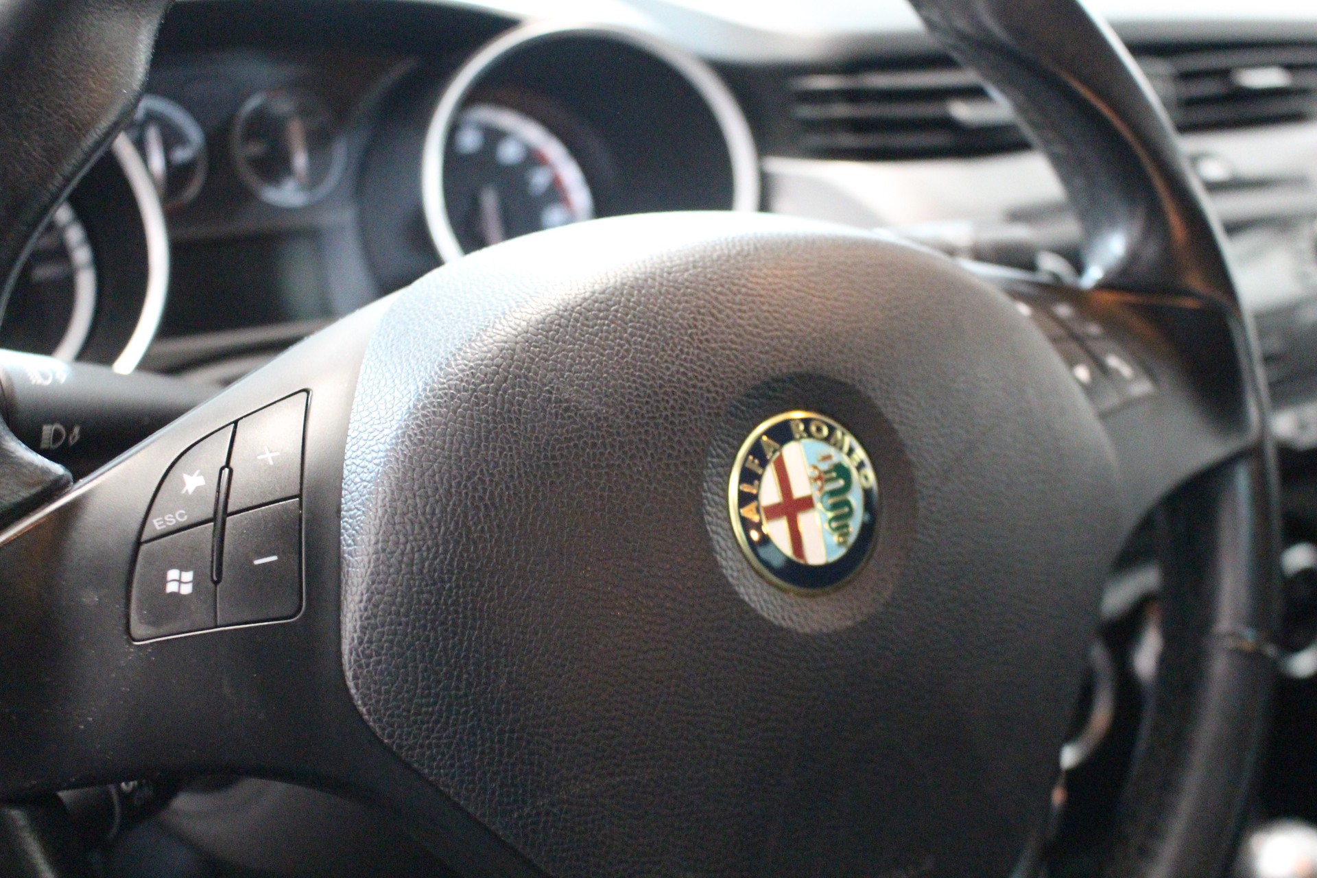 ALFA ROMEO Giulietta 1.4 TB Distinctive-image-13