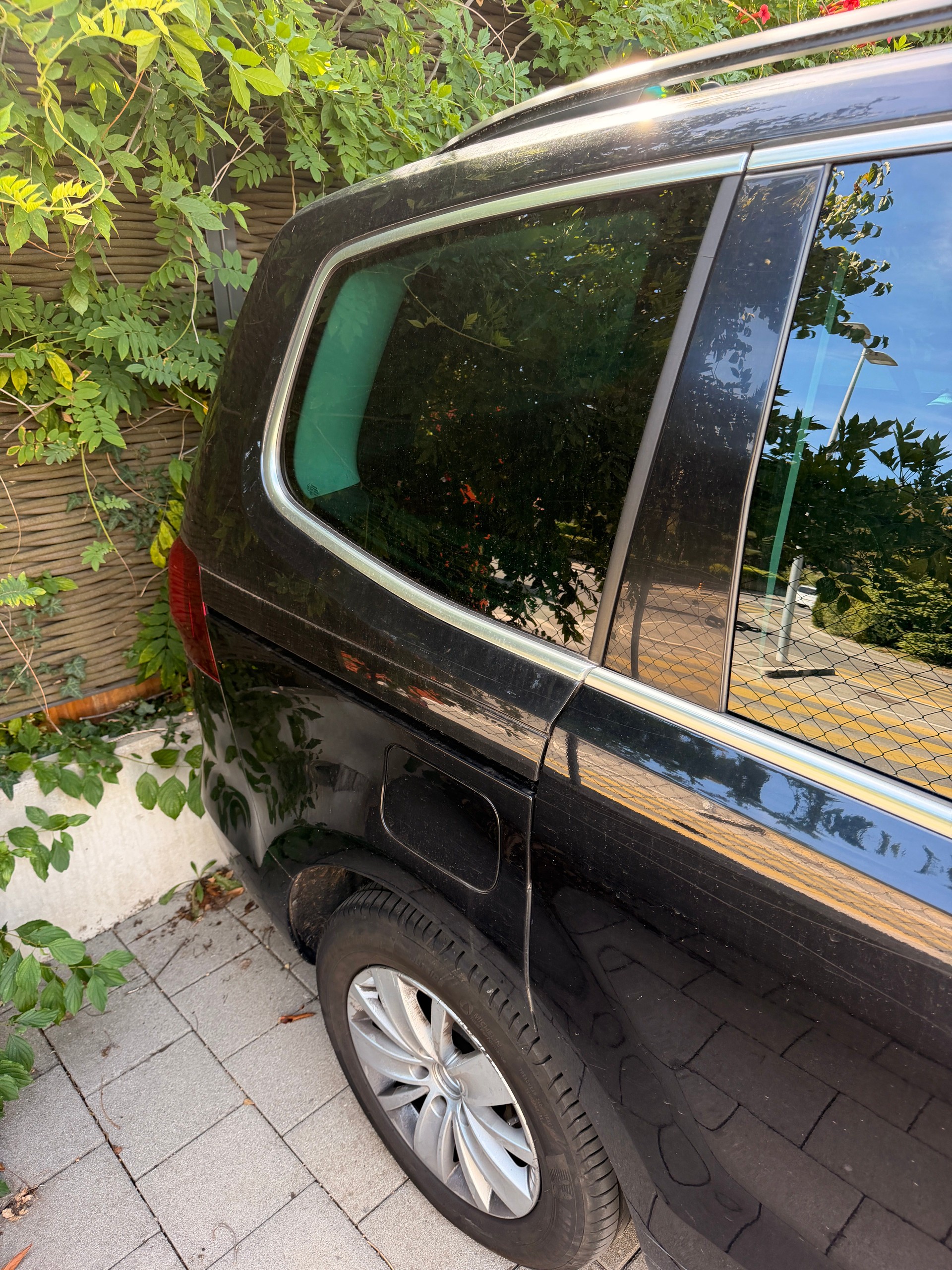 VW Sharan 2.0 TDI DSG-image-7