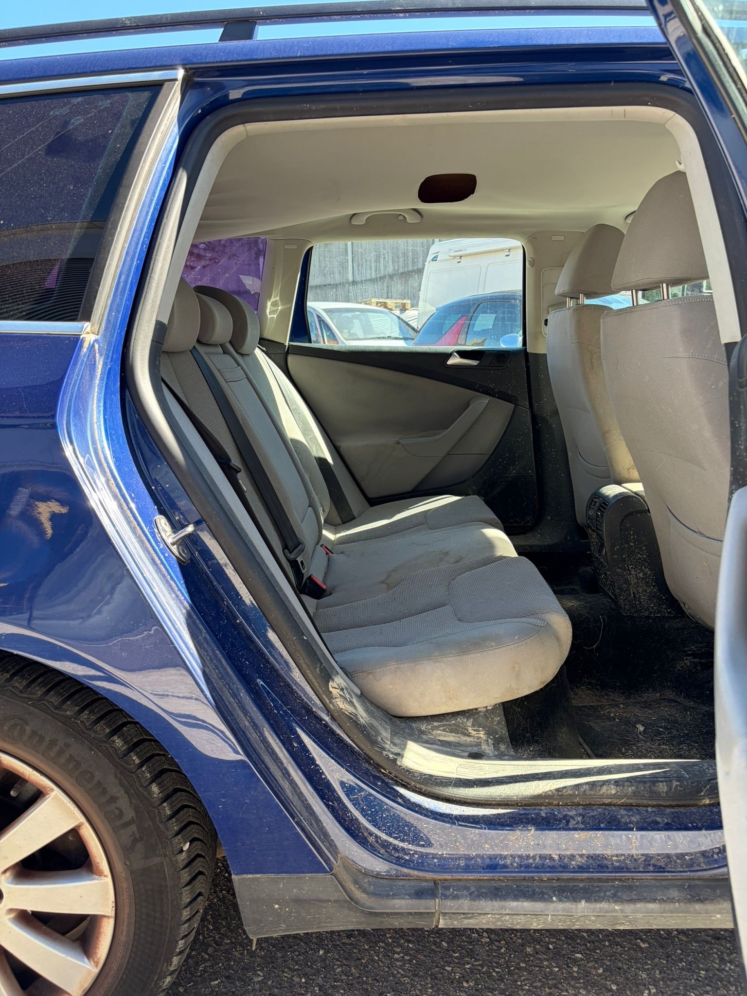VW Passat Variant 2.0T FSI Highline-image-11