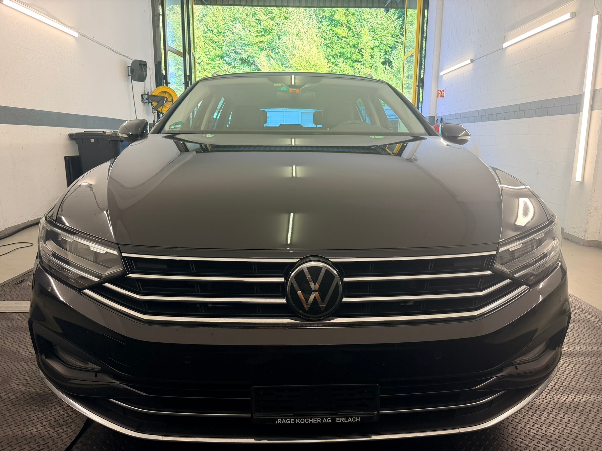 VW Passat 2.0 TDI BMT Business DSG-showroom-element-1