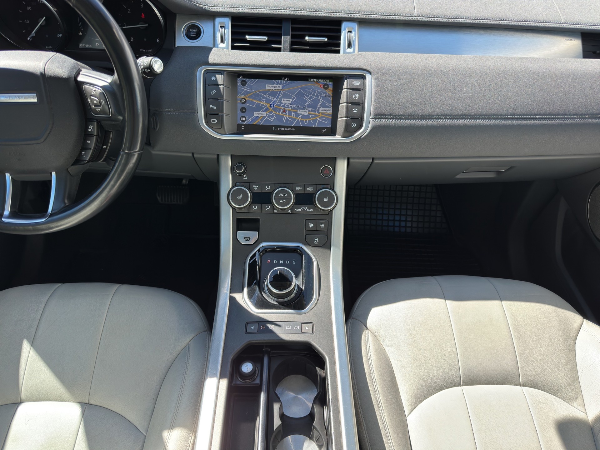 LAND ROVER Range Rover Evoque 2.0 TD4 Advantage-image-10