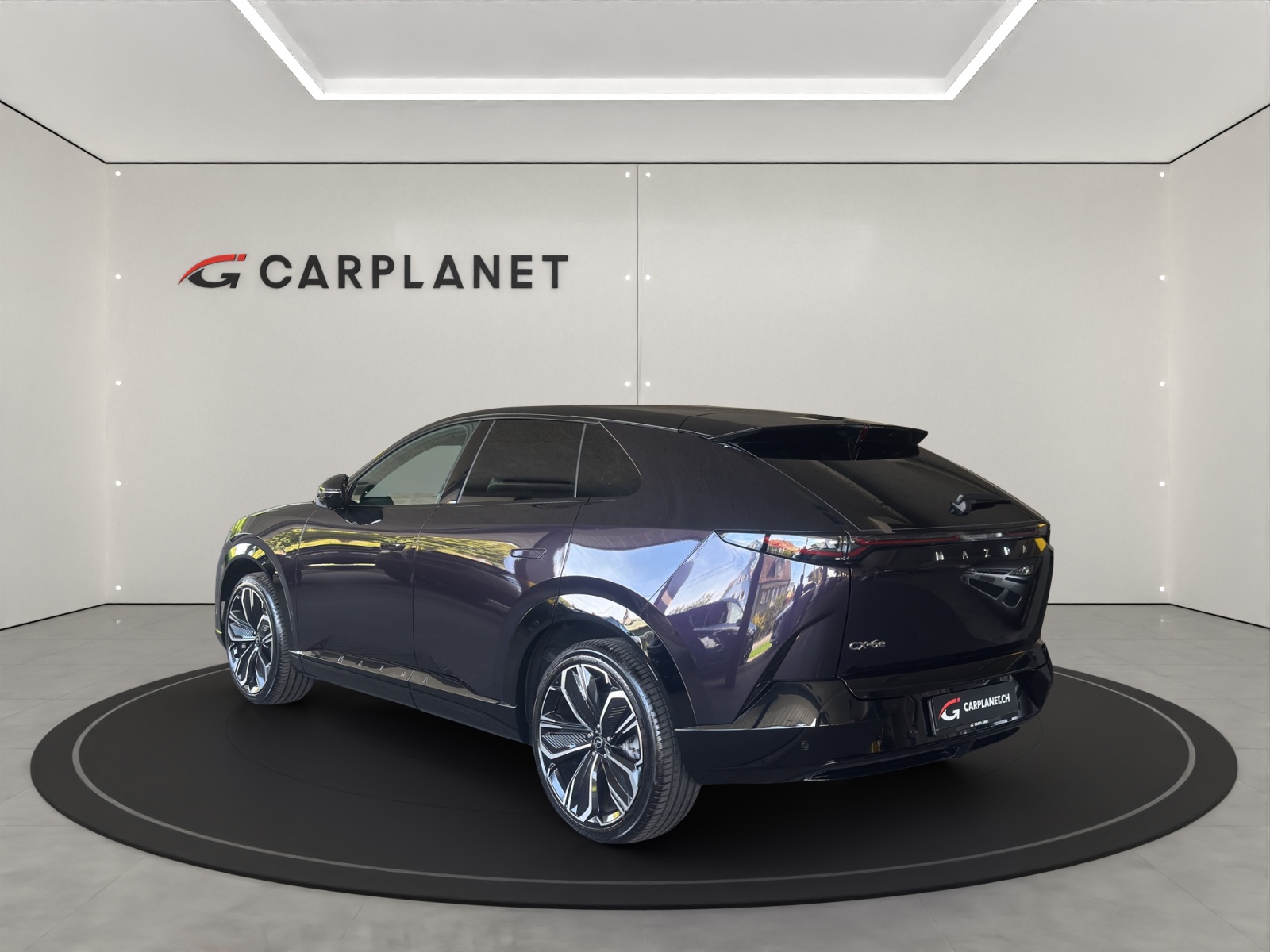 MAZDA CX-6e Takumi-showroom-element-2
