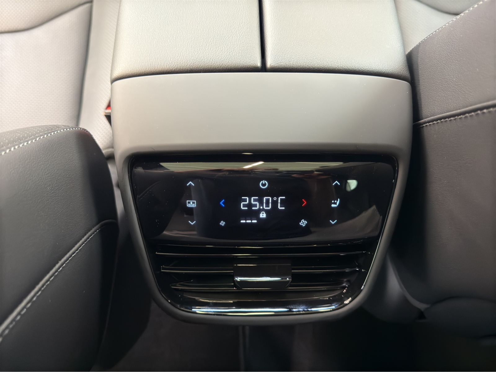 MAZDA CX-6e Takumi-image-21