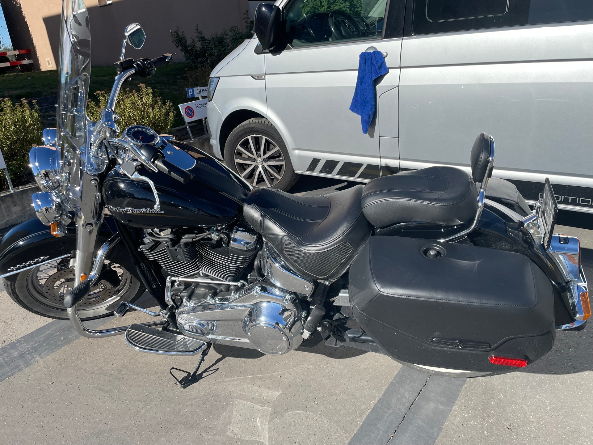 HARLEY-DAVIDSON FLDE Deluxe 107 ABS-image-4