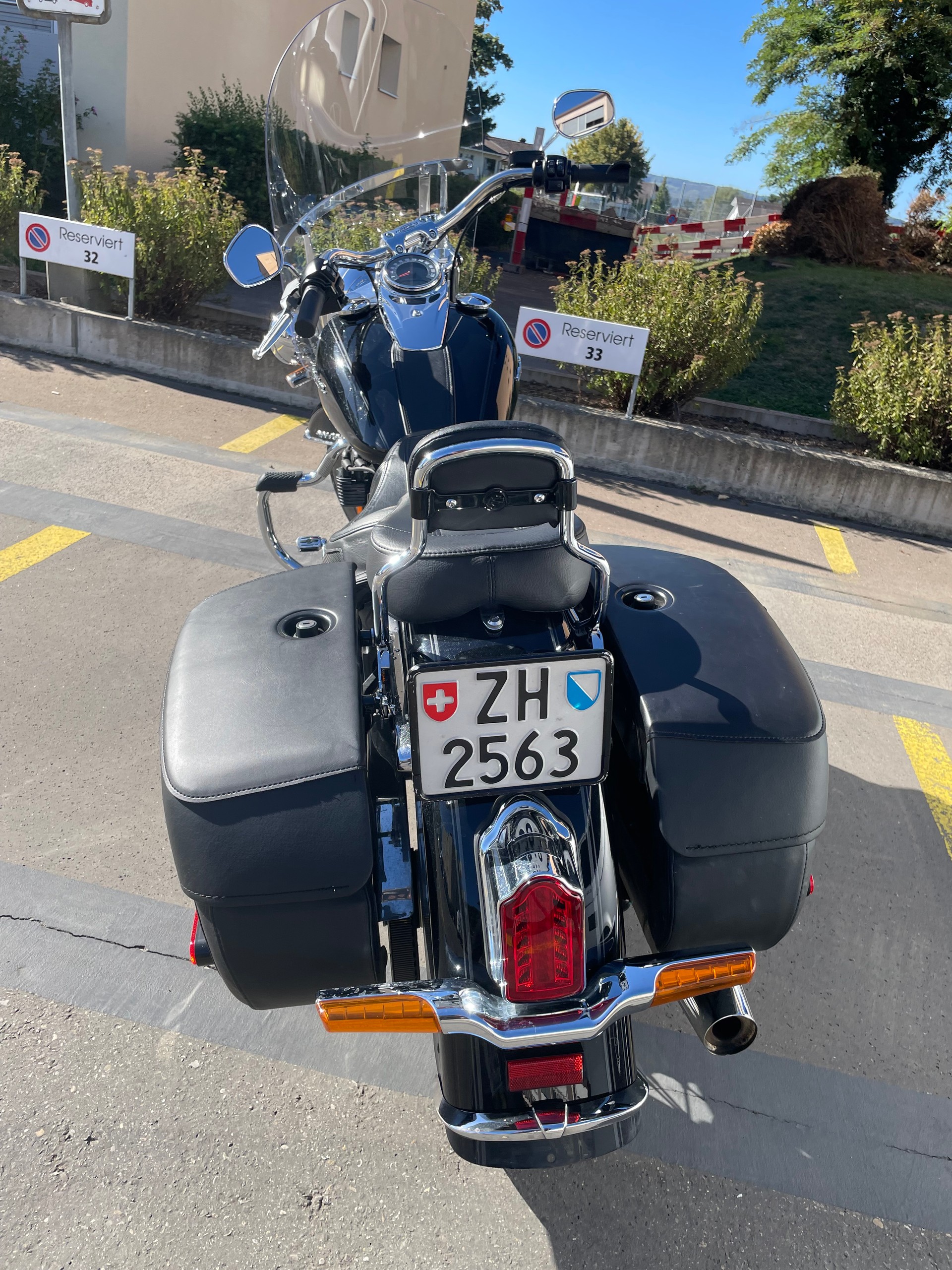 HARLEY-DAVIDSON FLDE Deluxe 107 ABS-image-3