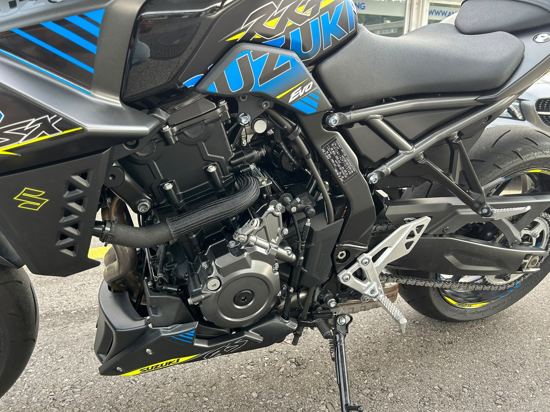 SUZUKI GSX 8 R EVO (35kW)-image-4