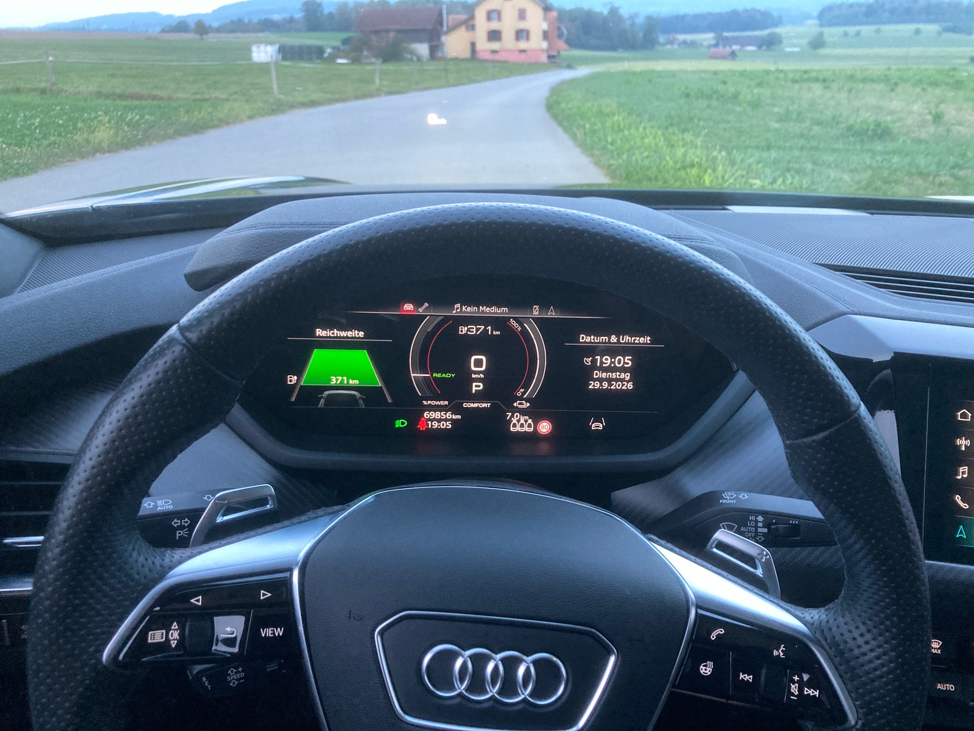 AUDI e-tron GT quattro-image-12