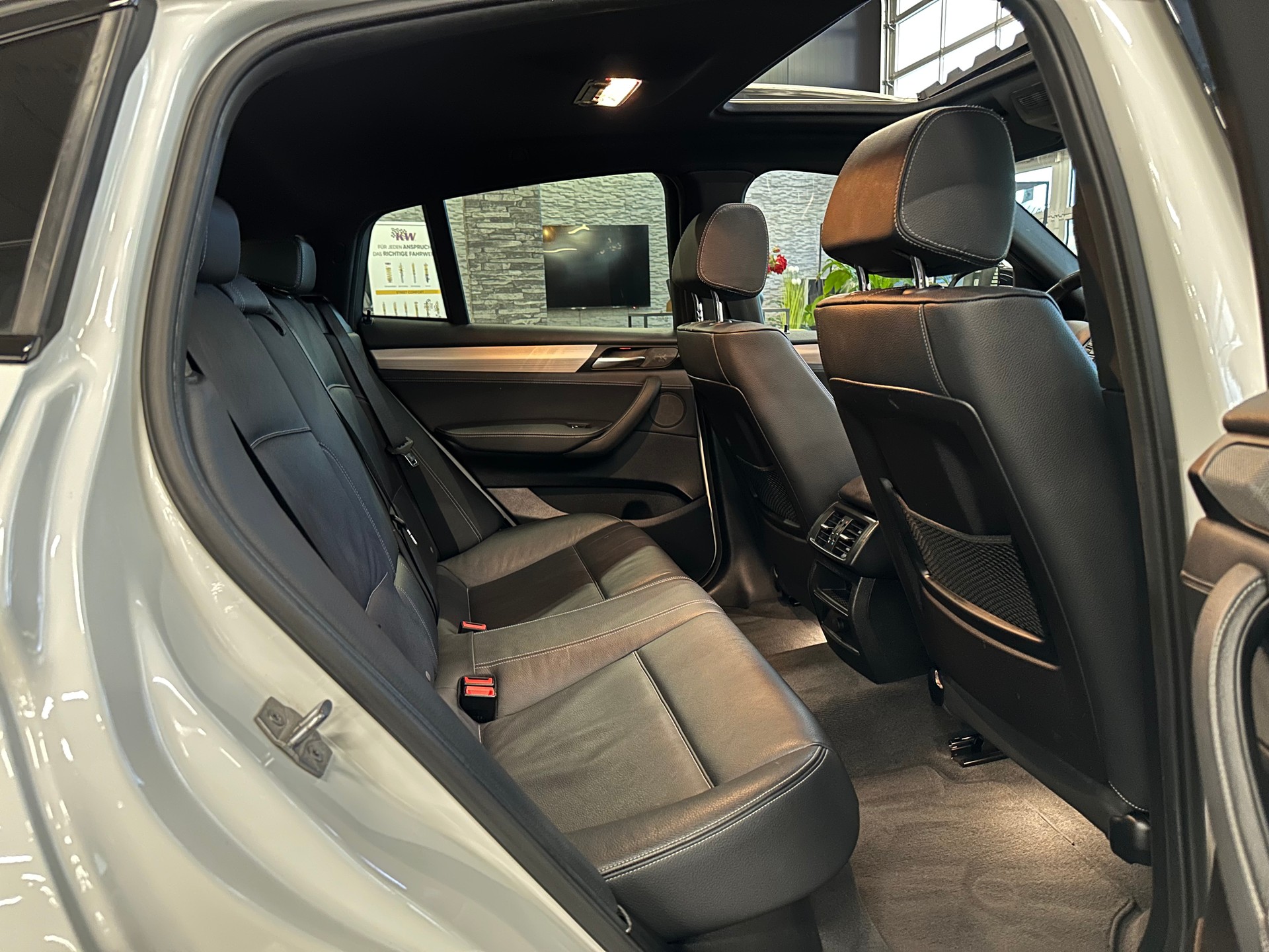 BMW X4 xDrive 30d Steptronic-image-15