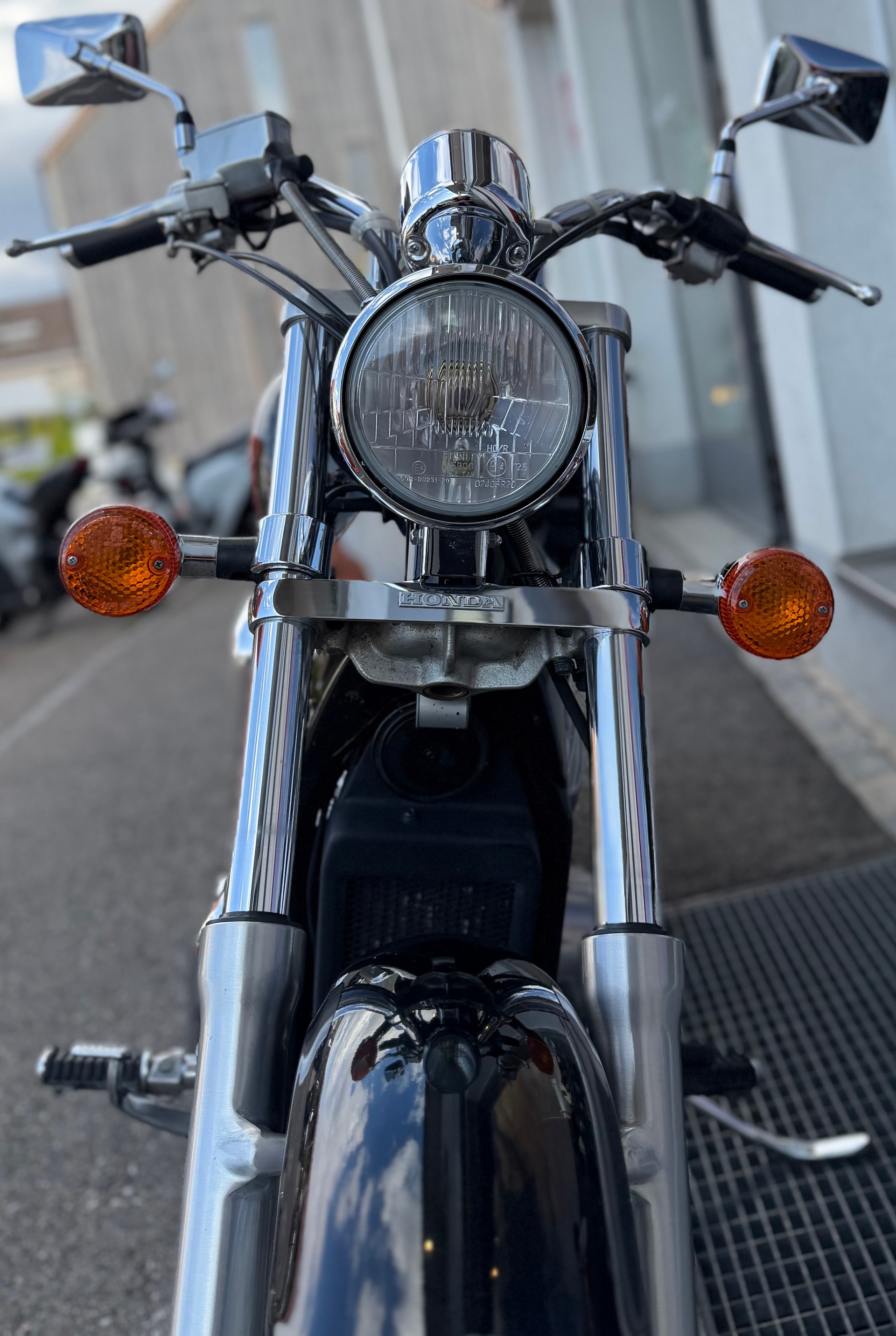 HONDA VT 600 C P-V Shadow-image-1