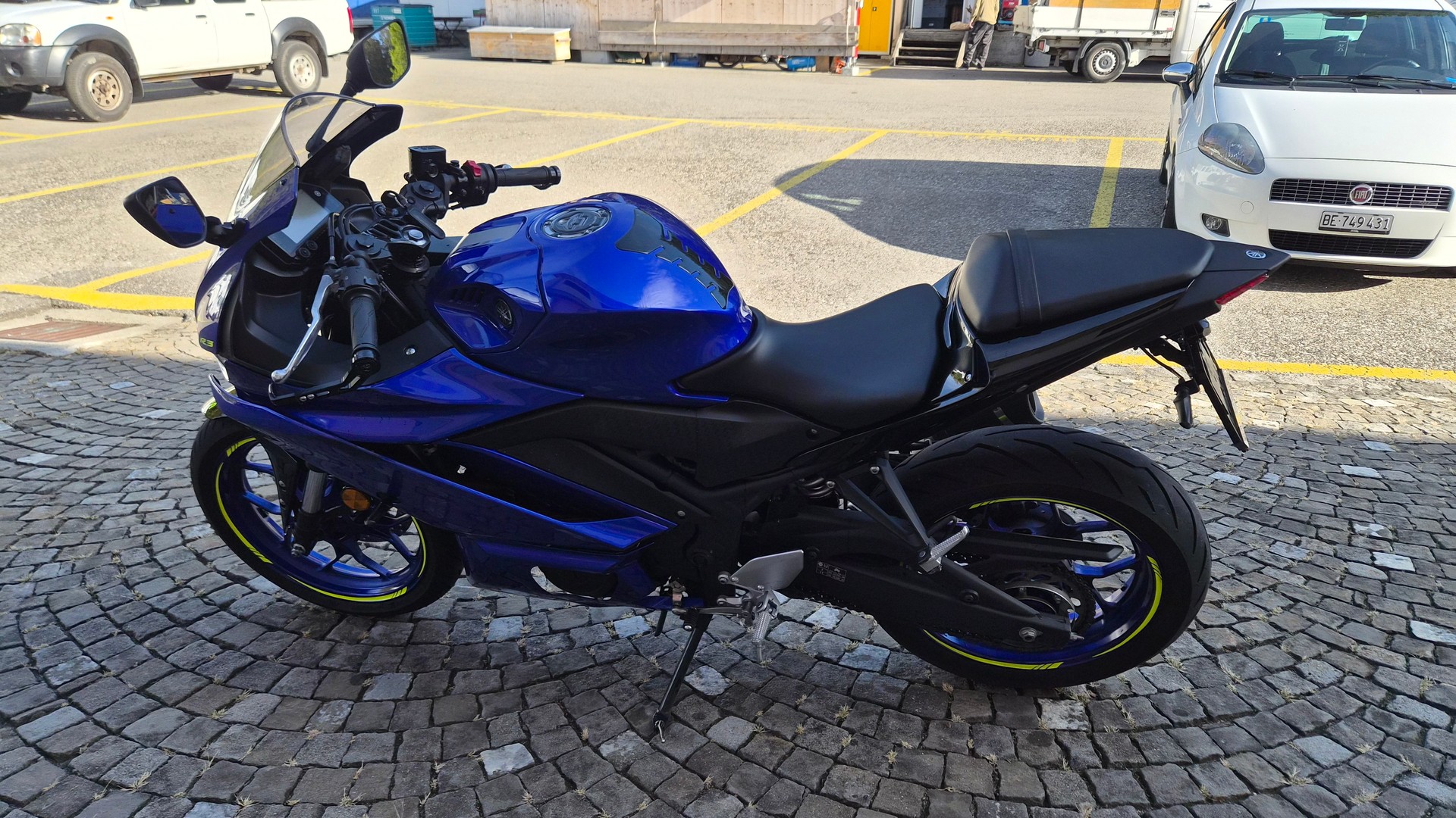 YAMAHA YZF-R3 ABS-image-8