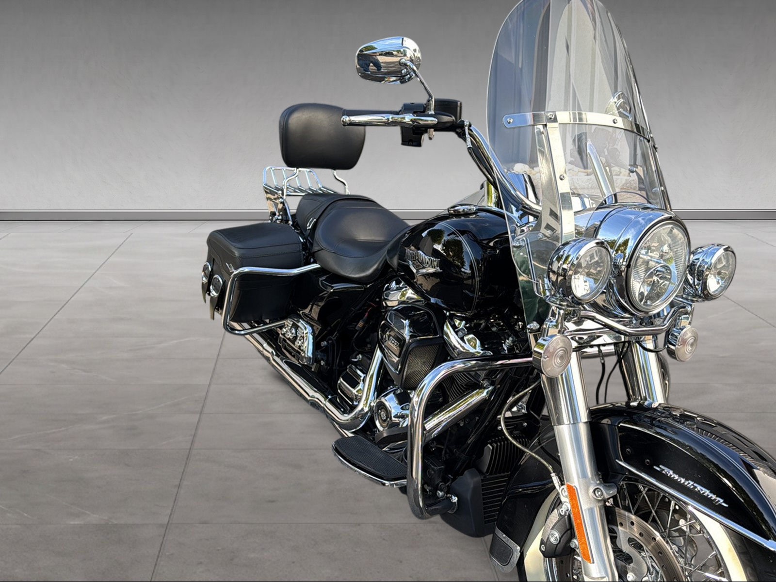 HARLEY-DAVIDSON FLHRC Road King Classic 107 ABS-image-8