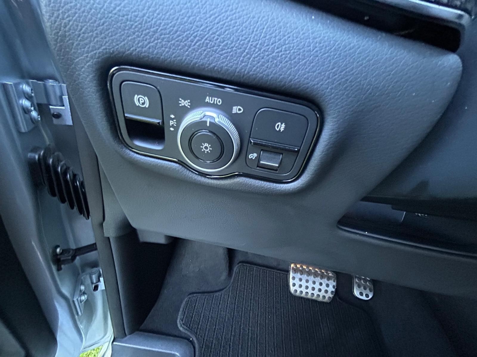 MERCEDES-BENZ V 300 d Avantgarde lang-image-11