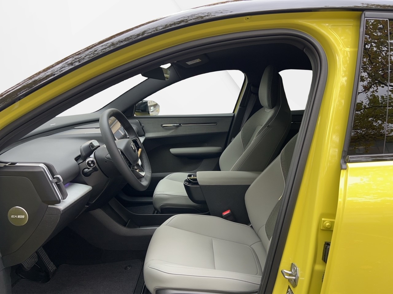 VOLVO EX30 E60 69kWh Single Motor Extended Range Plus To Drive Cool Farshuhlfahrzeug-image-8