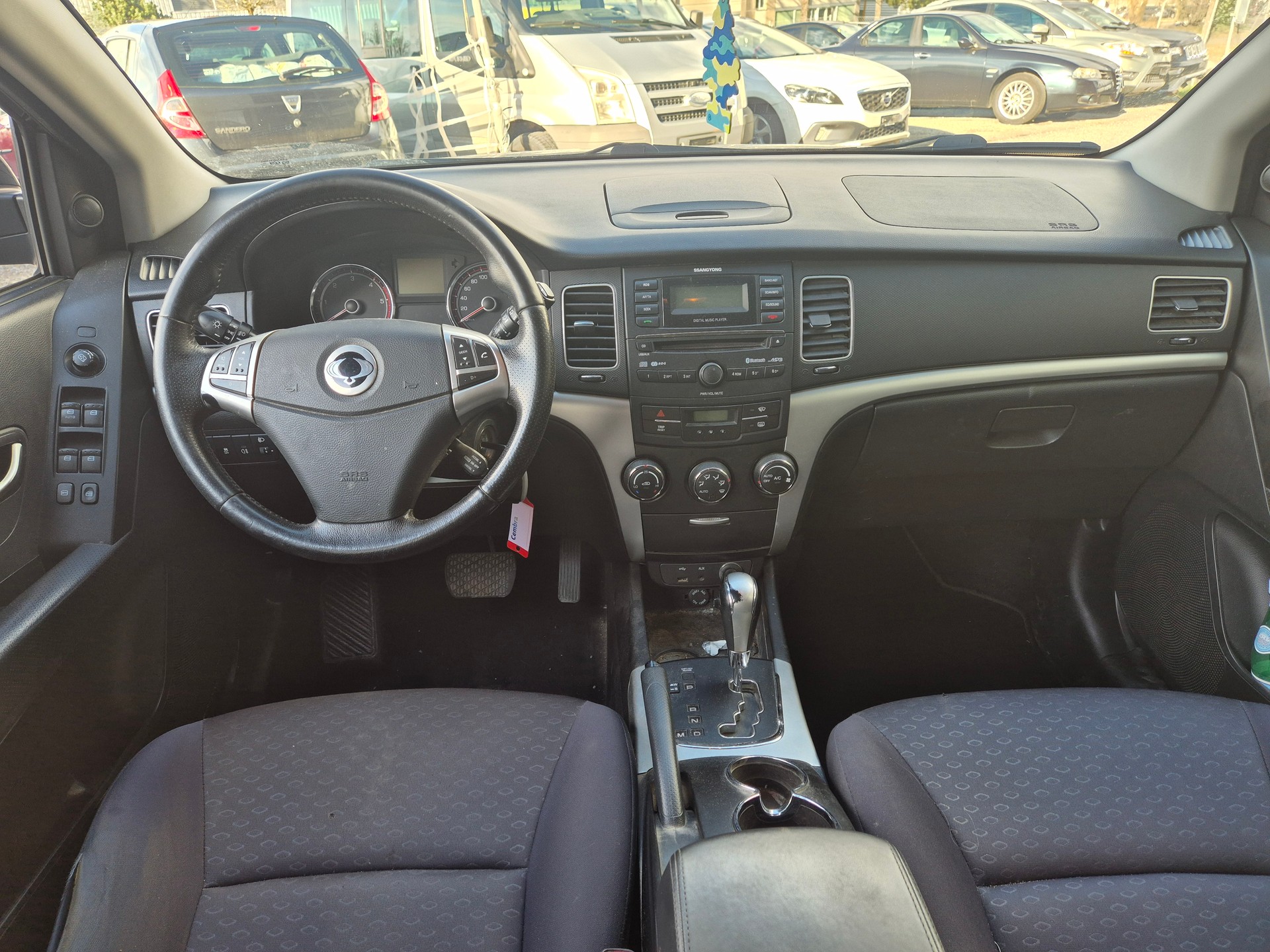 KGM-SsangYong Korando 2.0 e-XDI Sapphire 4WD Automatic-image-9