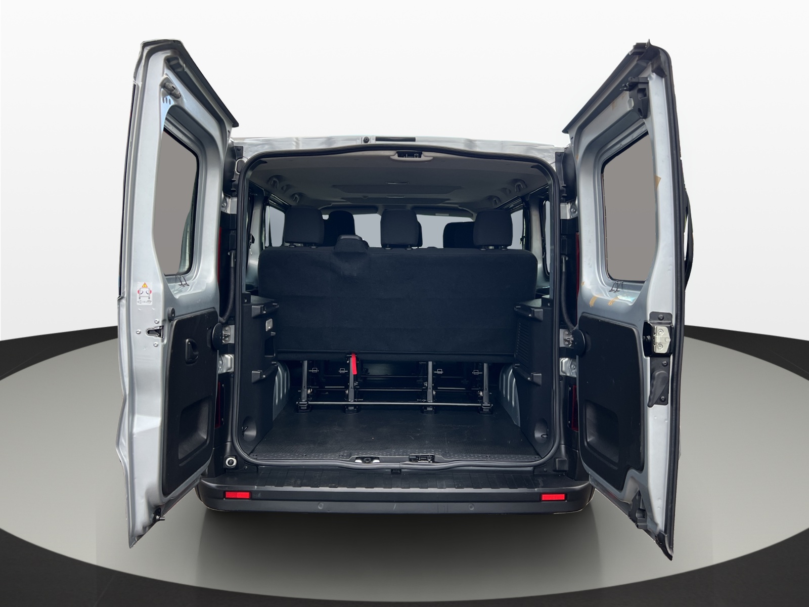 NISSAN Primastar dCi 170 3.0 L2H1 9 Pl. Tekna DCT-image-19