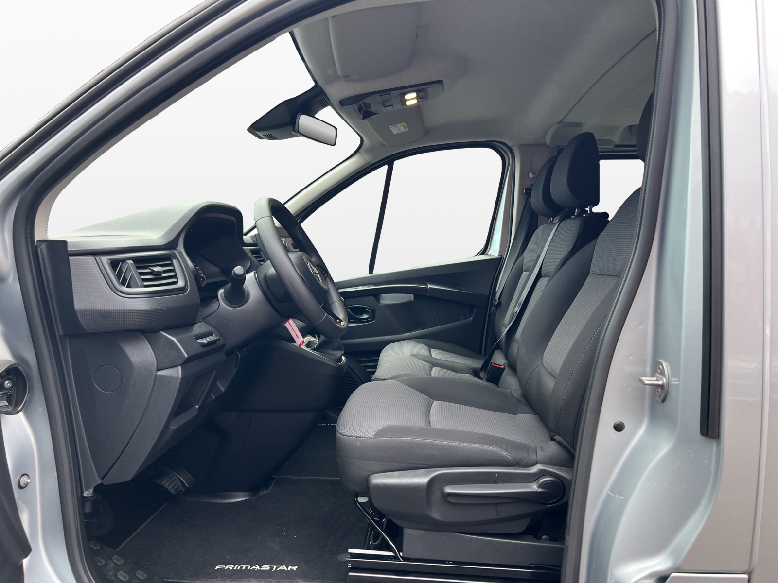 NISSAN Primastar dCi 170 3.0 L2H1 9 Pl. Tekna DCT-image-8