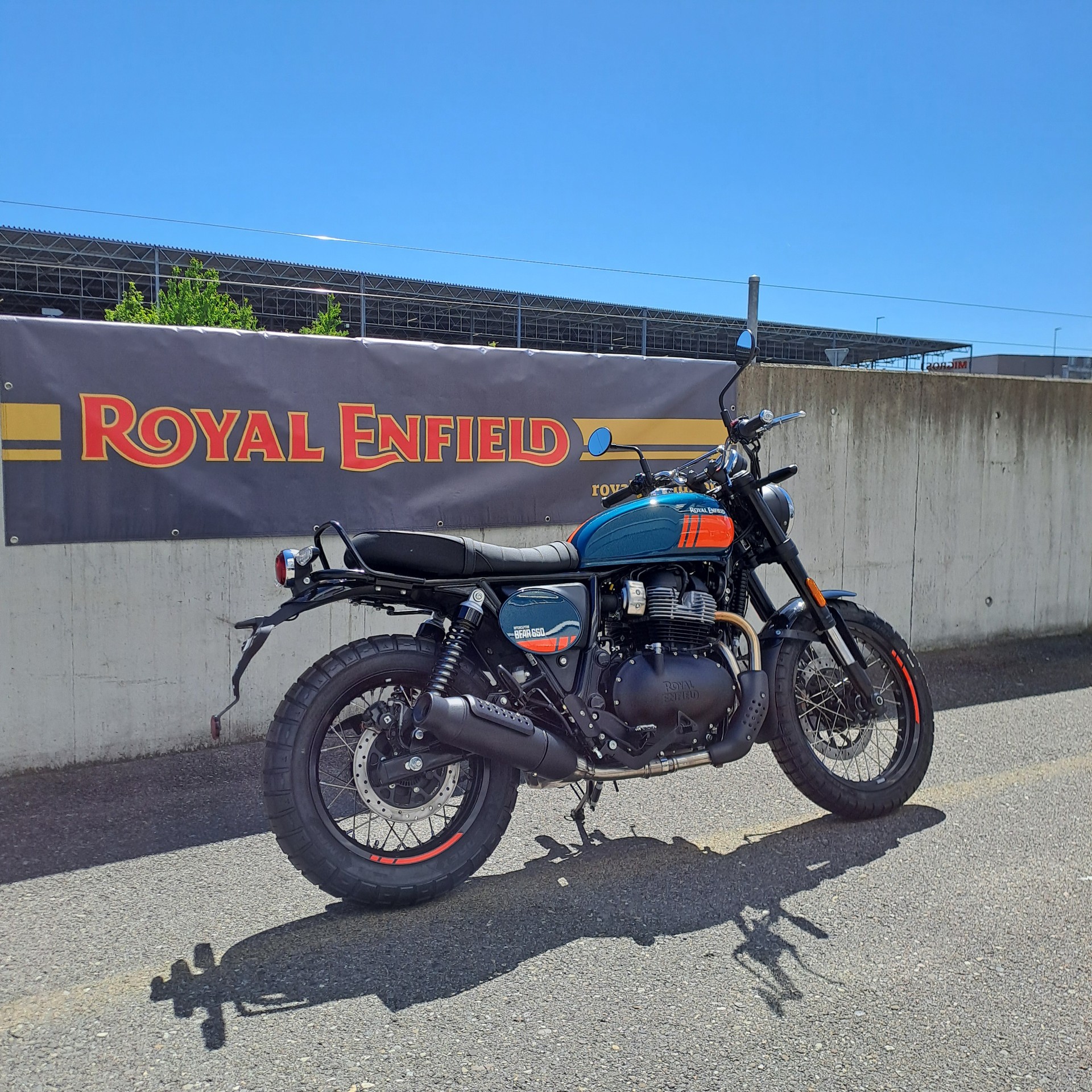 ROYAL ENFIELD BEAR 650-image-2
