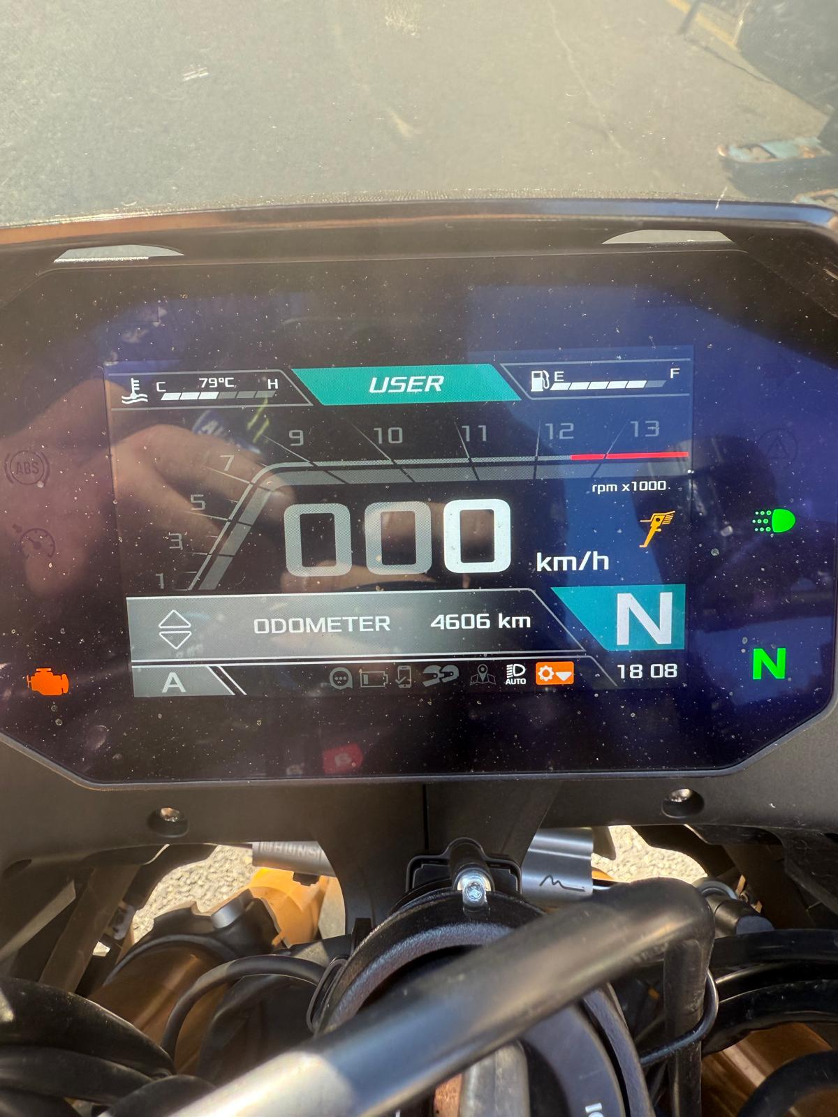 APRILIA Tuono V4 1100 Factory-image-4