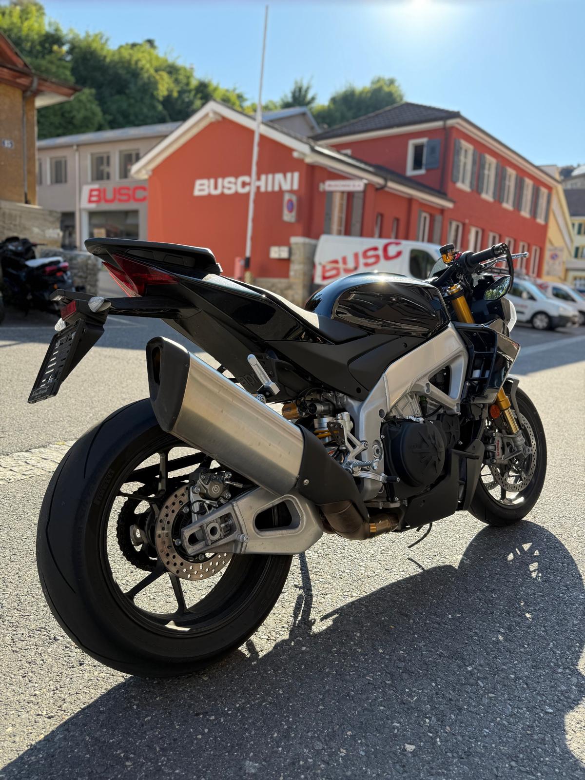 APRILIA Tuono V4 1100 Factory-image-1