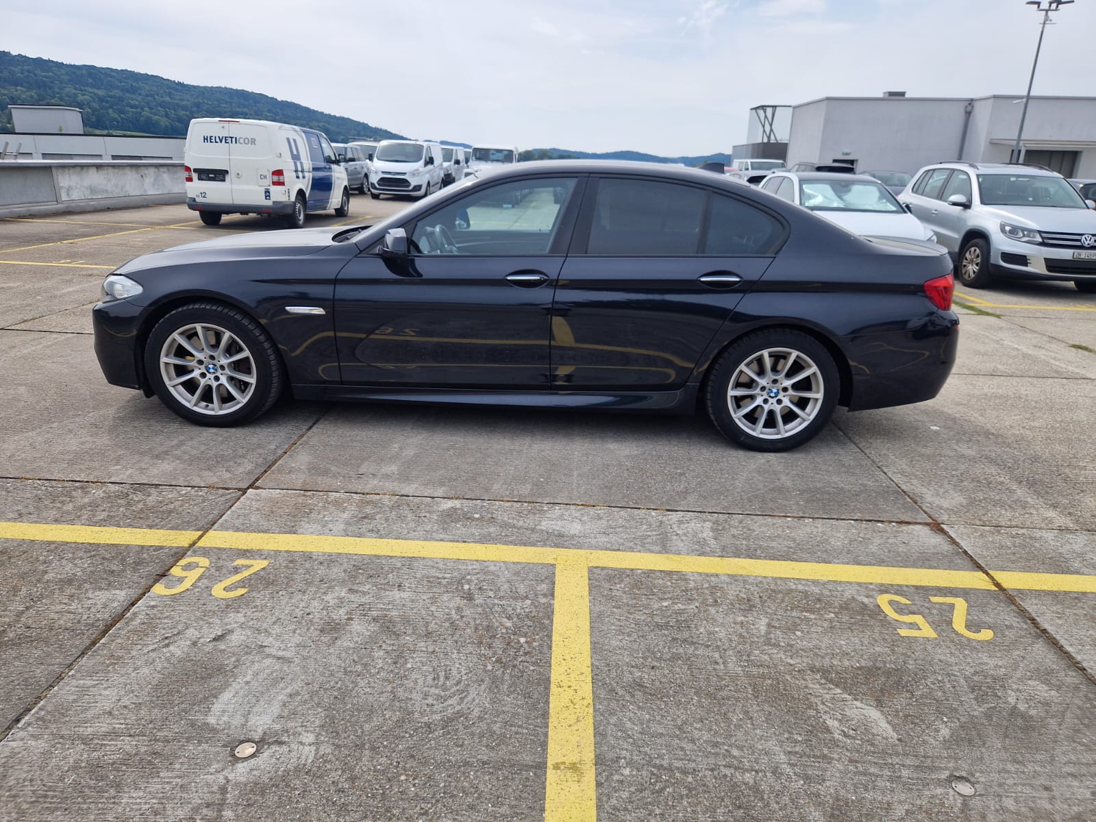 BMW 550i xDrive Steptronic ( M-Sportpaket )-image-4