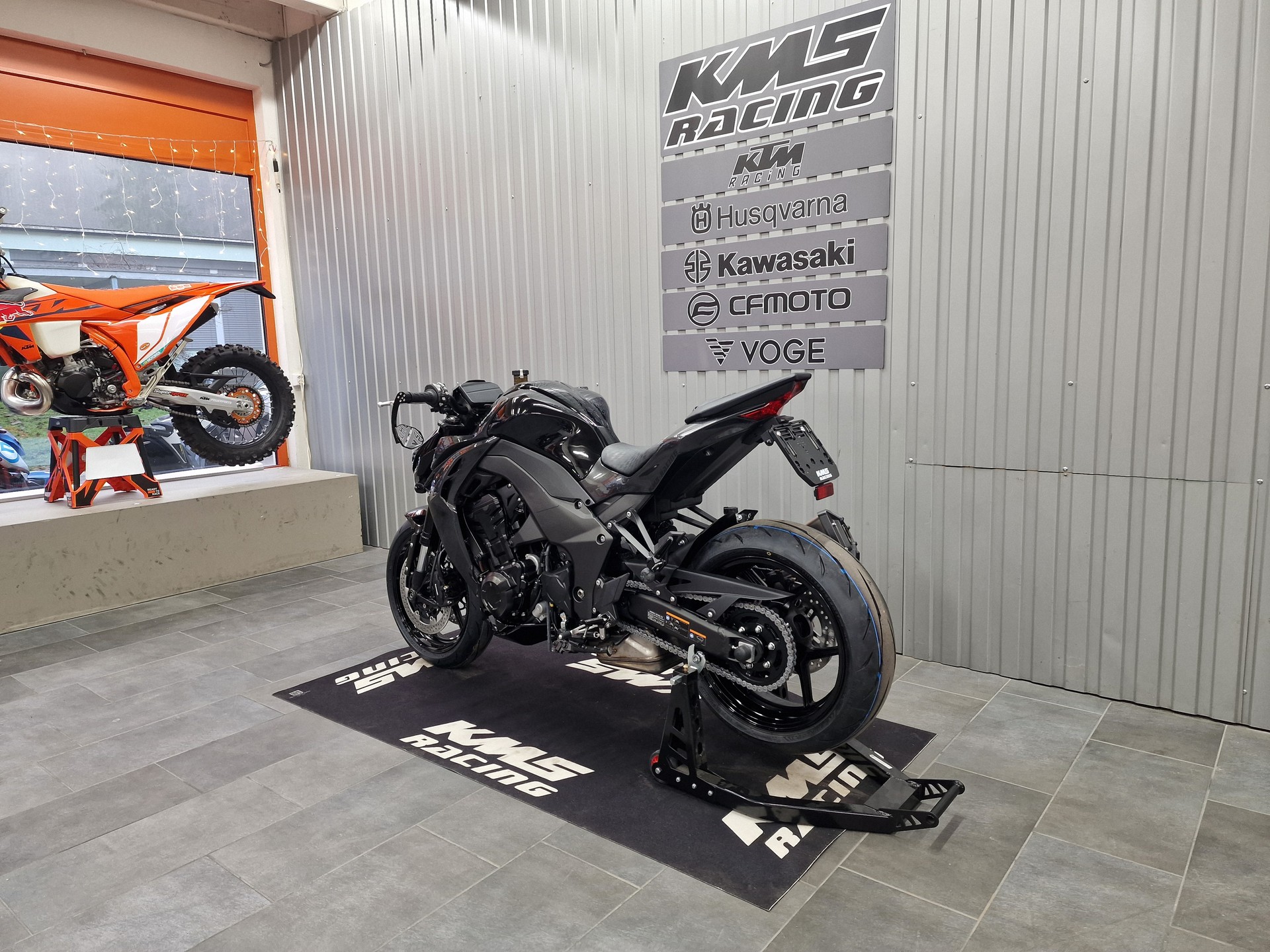 KAWASAKI Z 1100-showroom-element-3