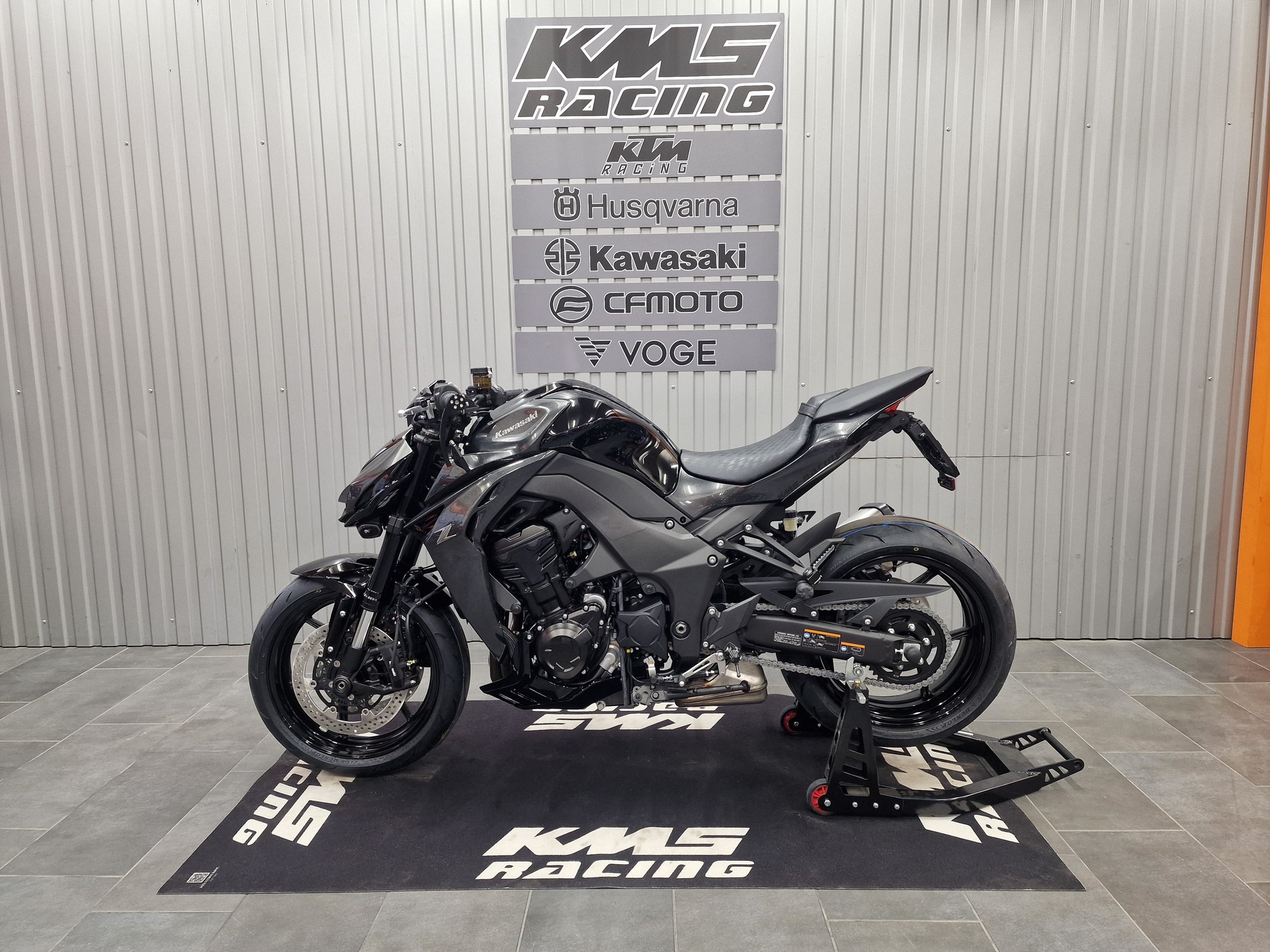 KAWASAKI Z 1100-showroom-element-1