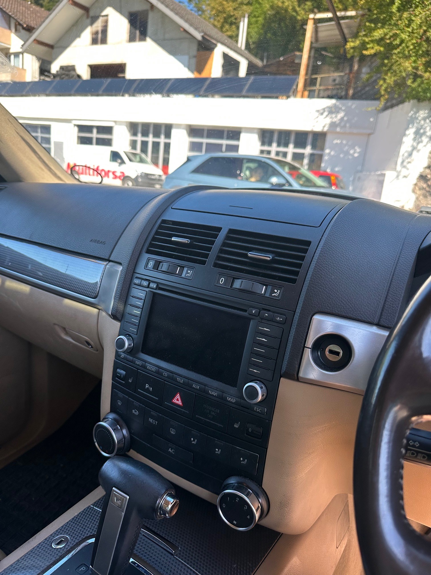 VW Touareg 3.2 V6-image-9