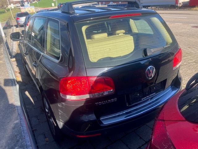 VW Touareg 3.2 V6-image-2