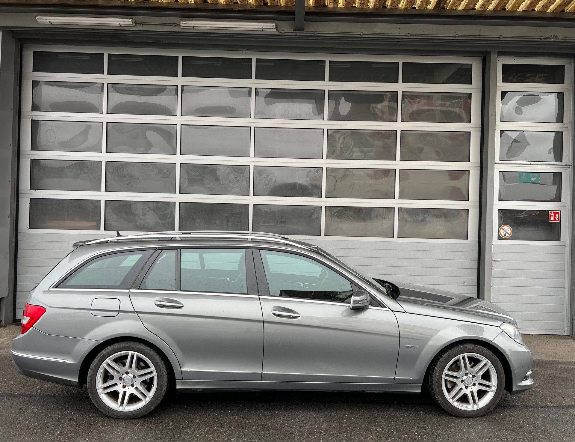 MERCEDES-BENZ C 250 CDI Elégance 4Matic 7G-Tronic-image-1