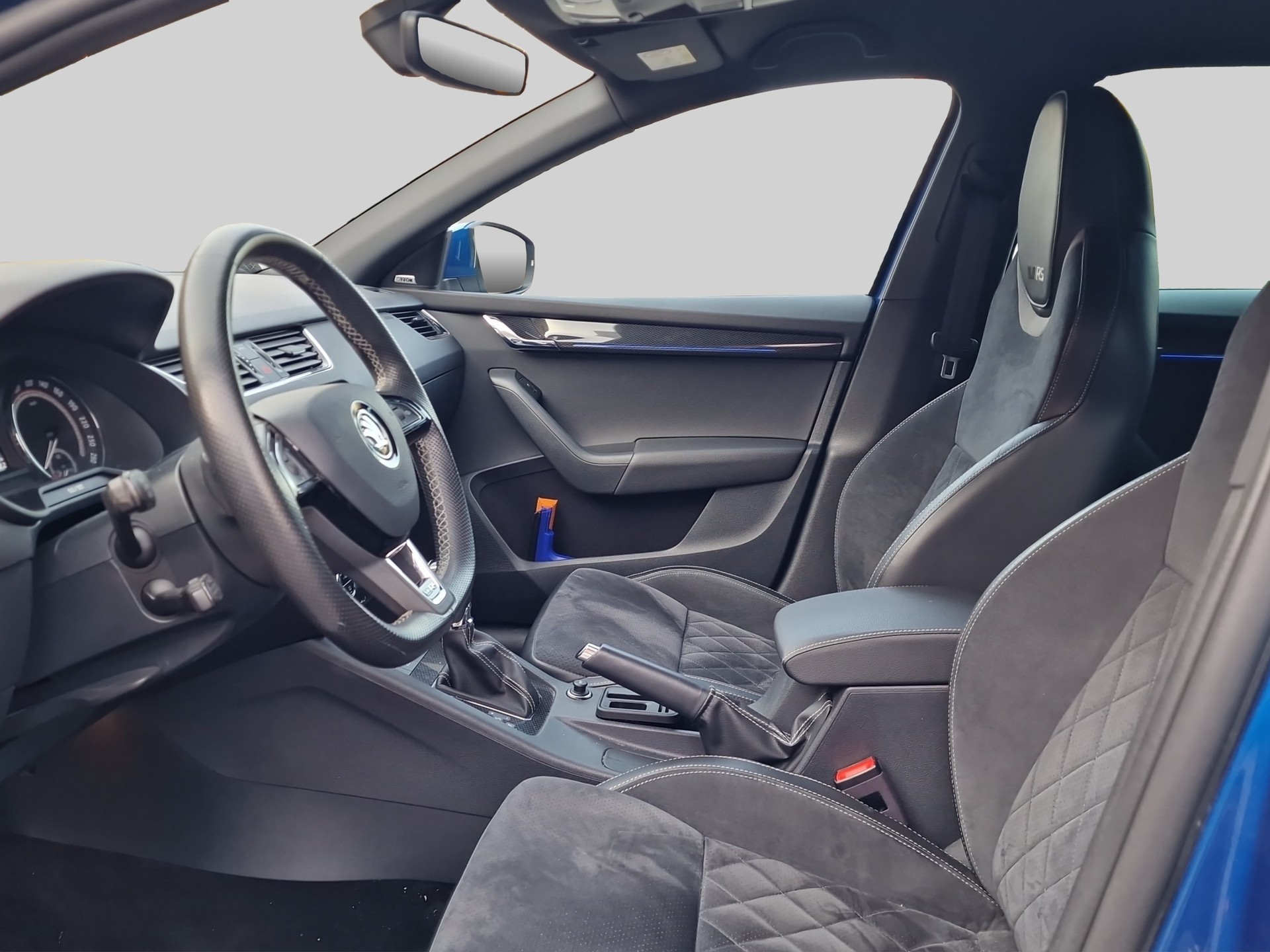 SKODA Octavia Combi 2.0 TDI RS 4x4 DSG-image-8