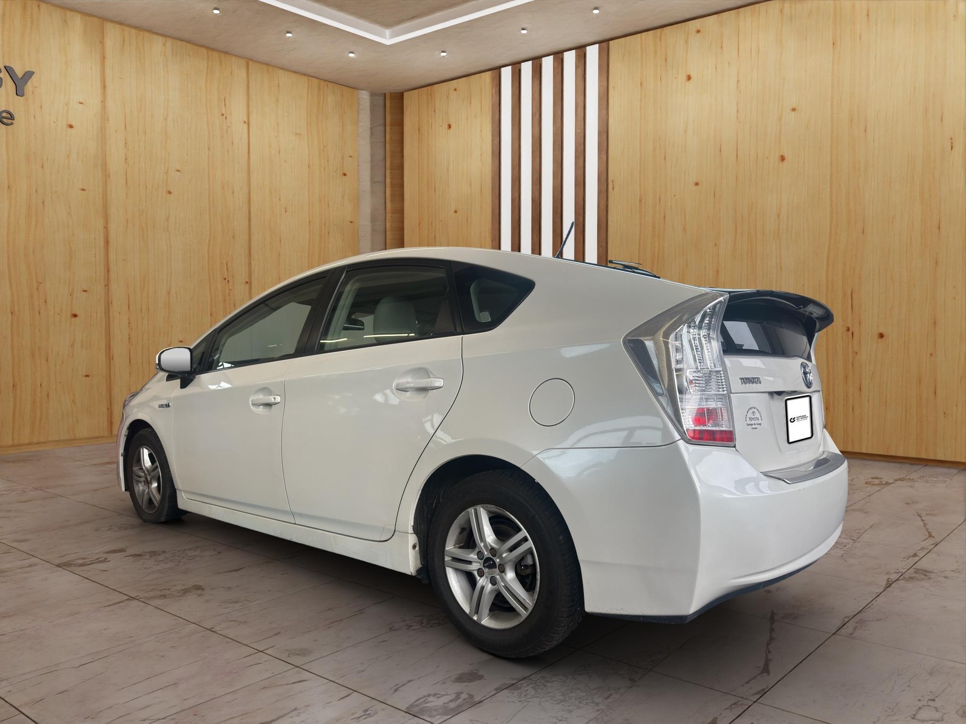 TOYOTA Prius 1.8 VVTi HSD S.Premium-showroom-element-2