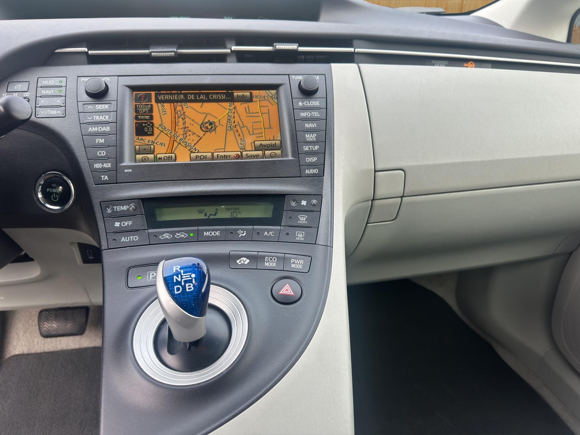 TOYOTA Prius 1.8 VVTi HSD S.Premium-image-10