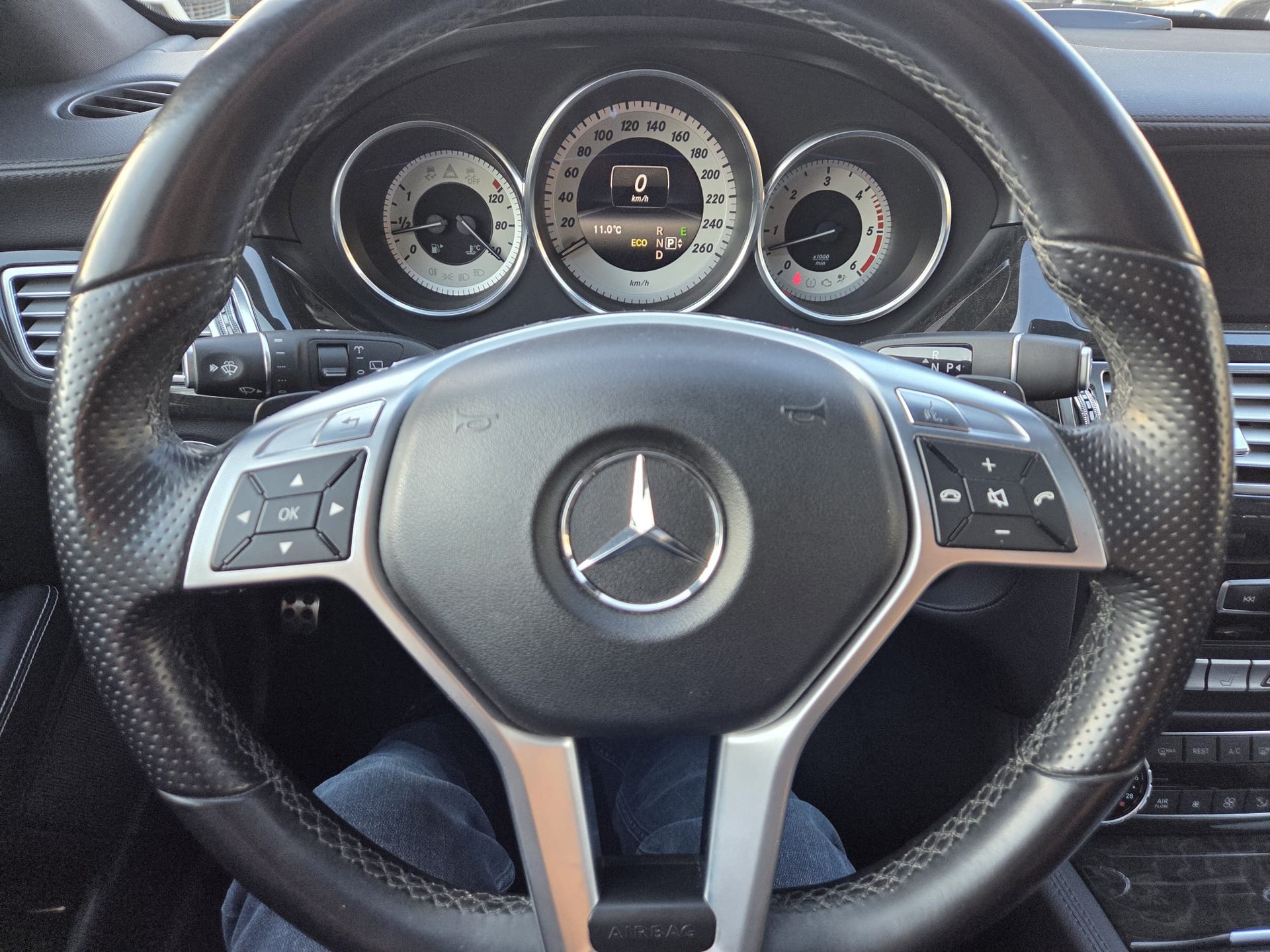 MERCEDES-BENZ CLS Shooting Brake 350 CDI 4Matic 7G-Tronic ** AHK 2100kg ** AMG Line **-image-6