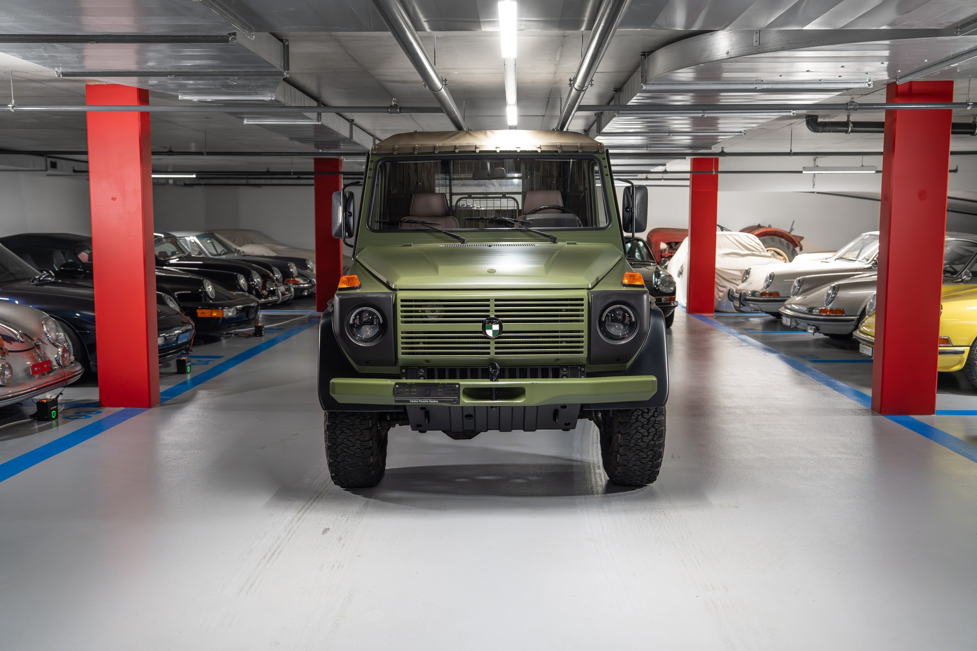 PUCH 230 GE ''Swiss Army''-showroom-element-1