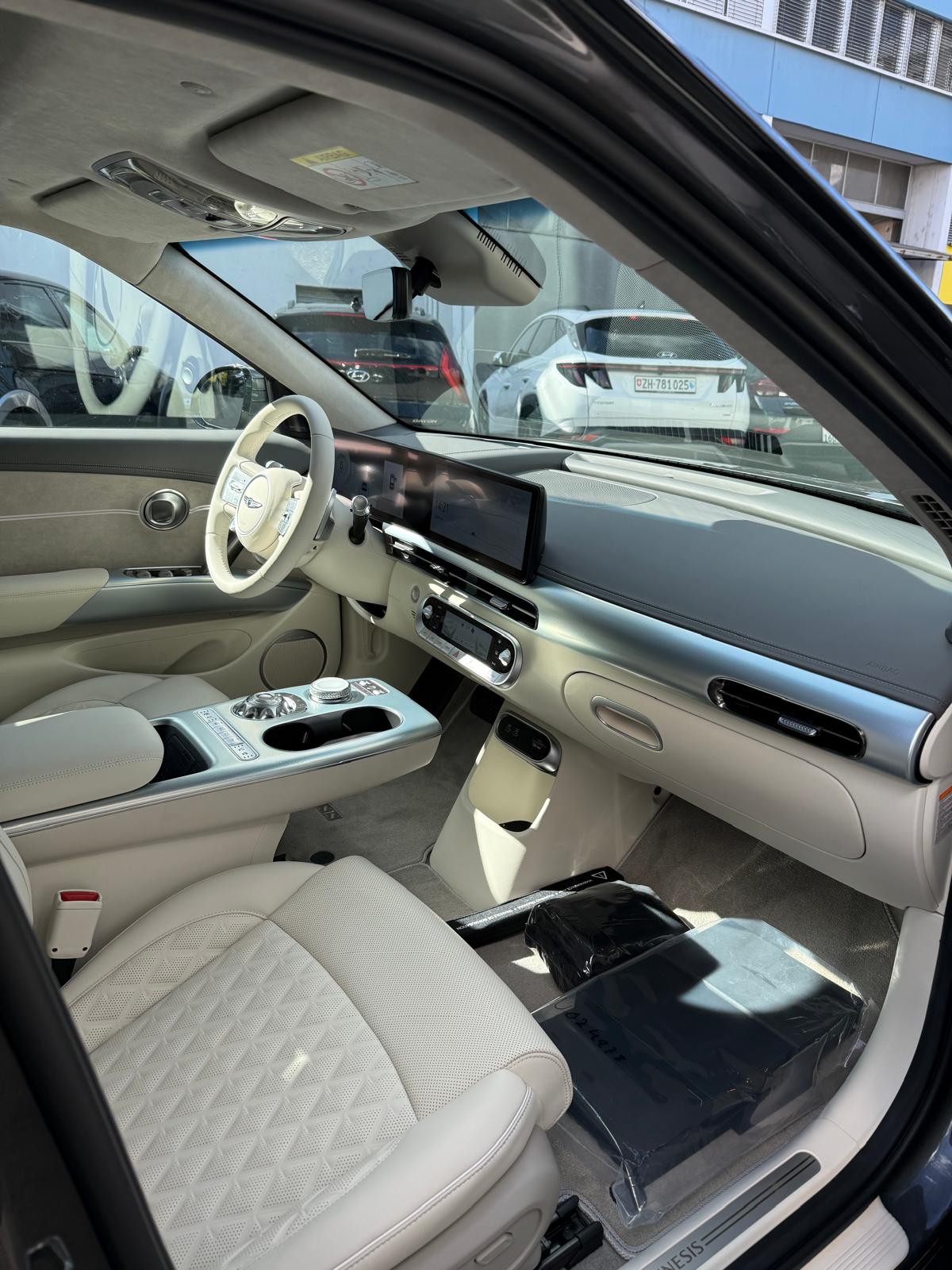 GENESIS GV60 Dual Motor Sport AWD-image-9