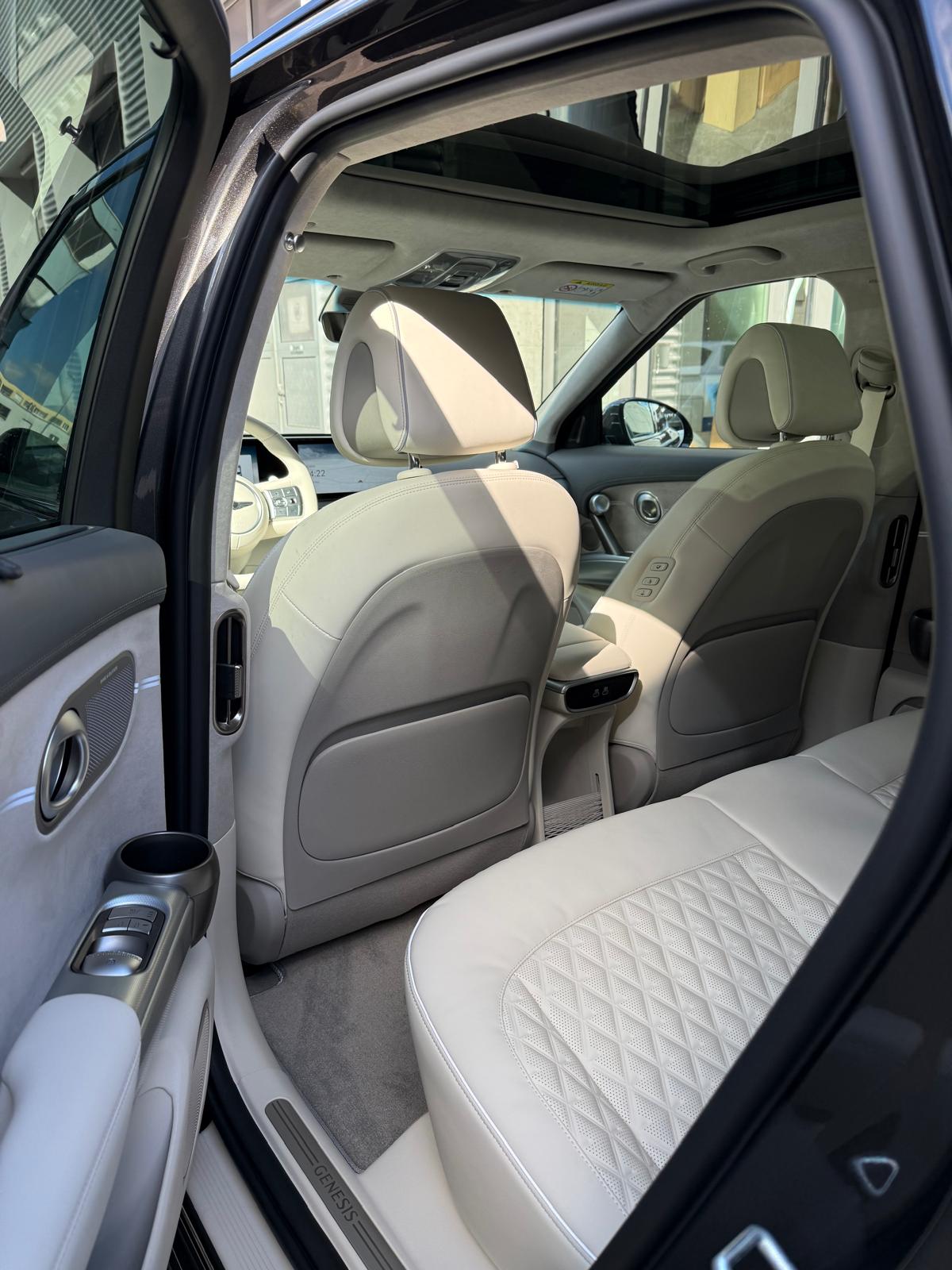 GENESIS GV60 Dual Motor Sport AWD-image-13