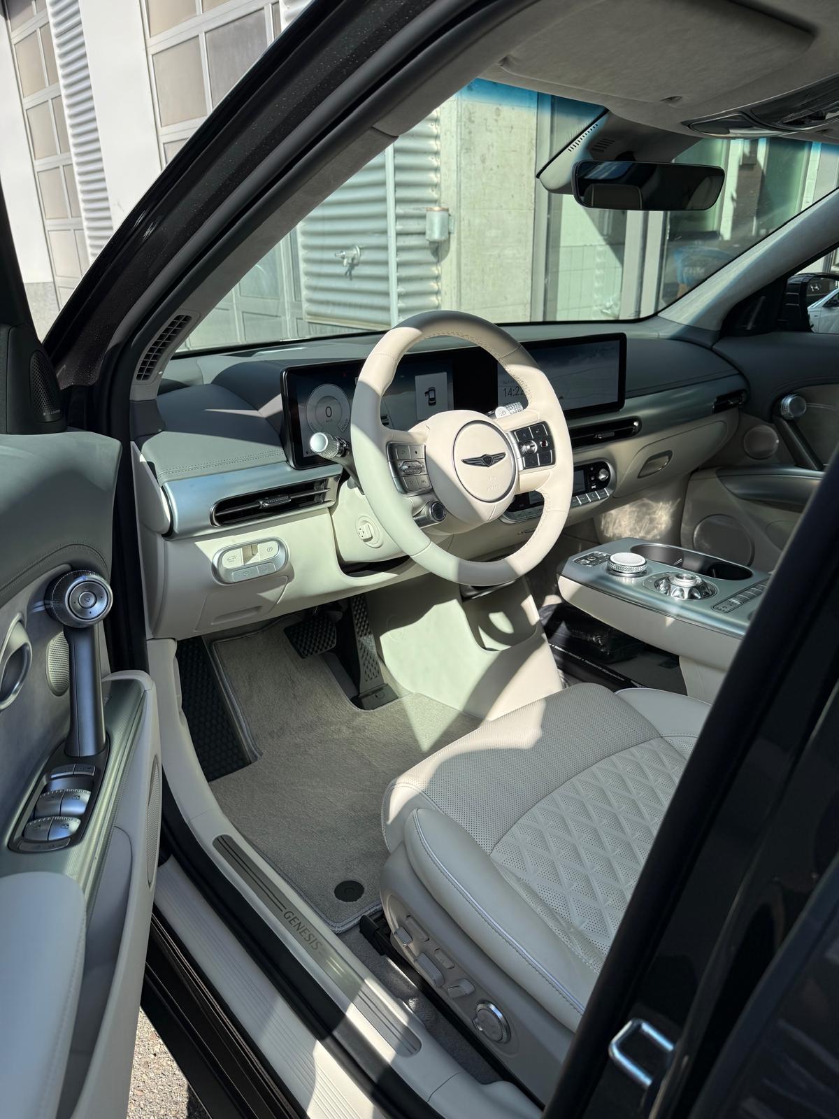 GENESIS GV60 Dual Motor Sport AWD-image-7
