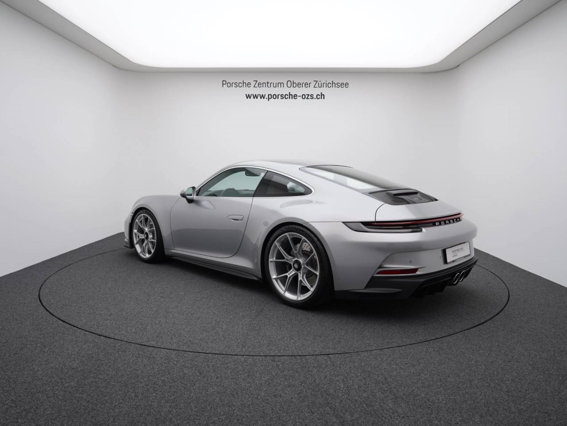 PORSCHE 911 GT3 mit Touring-Paket-showroom-element-2