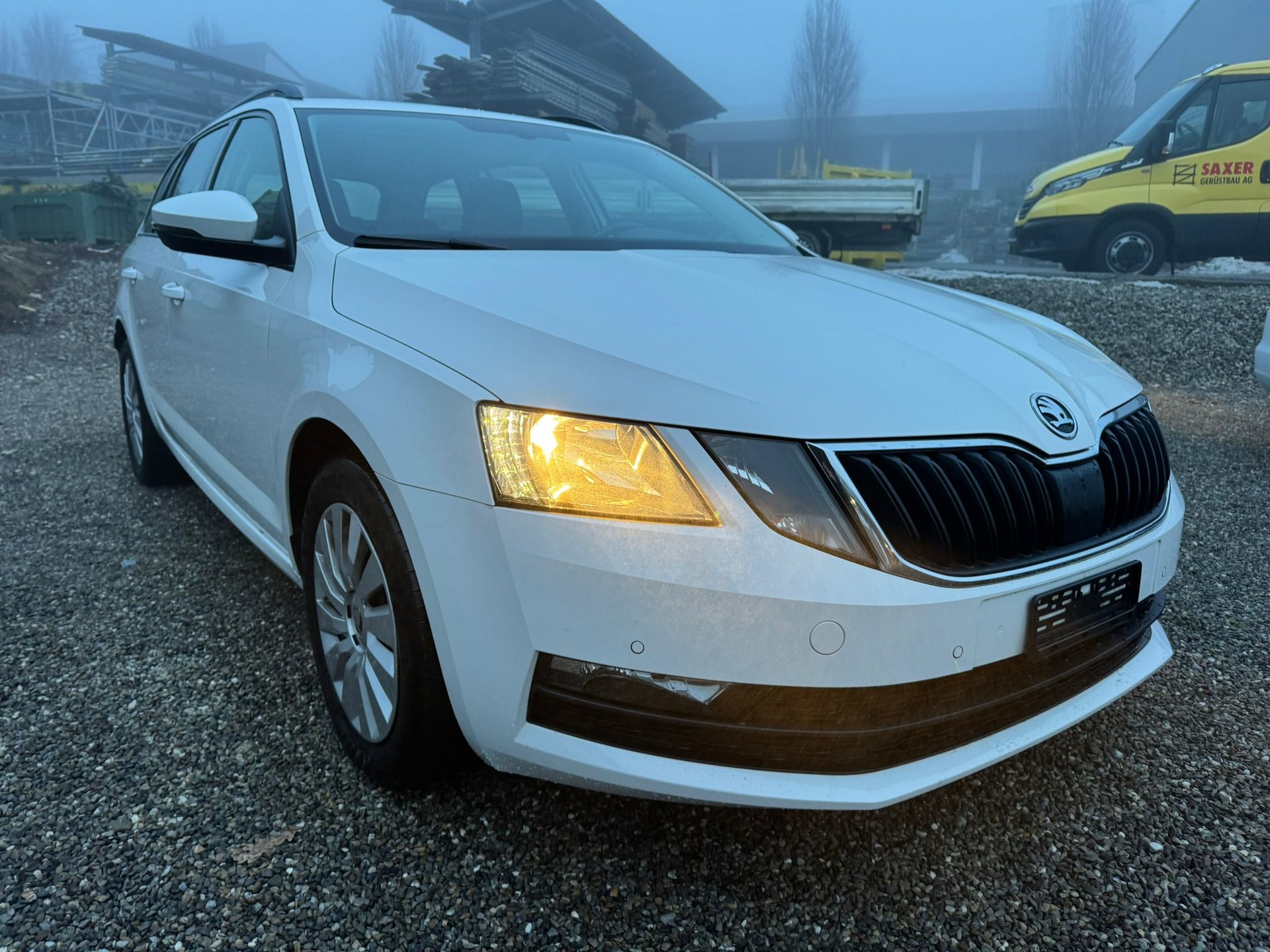 SKODA Octavia Combi 2.0 TDI Ambition 4x4 DSG-image-2