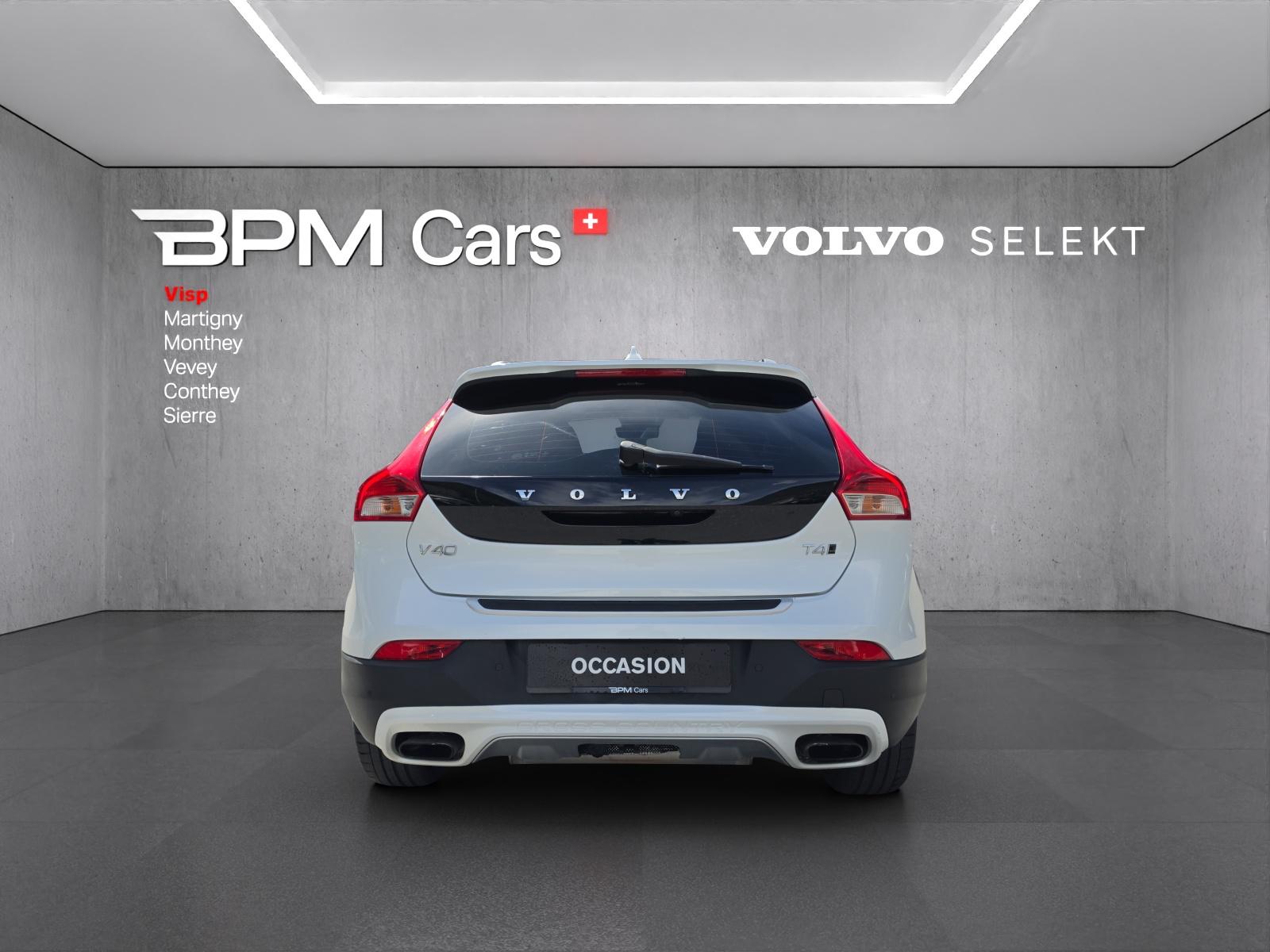VOLVO V40 Cross Country Pro T4 AWD Geartronic-showroom-element-2