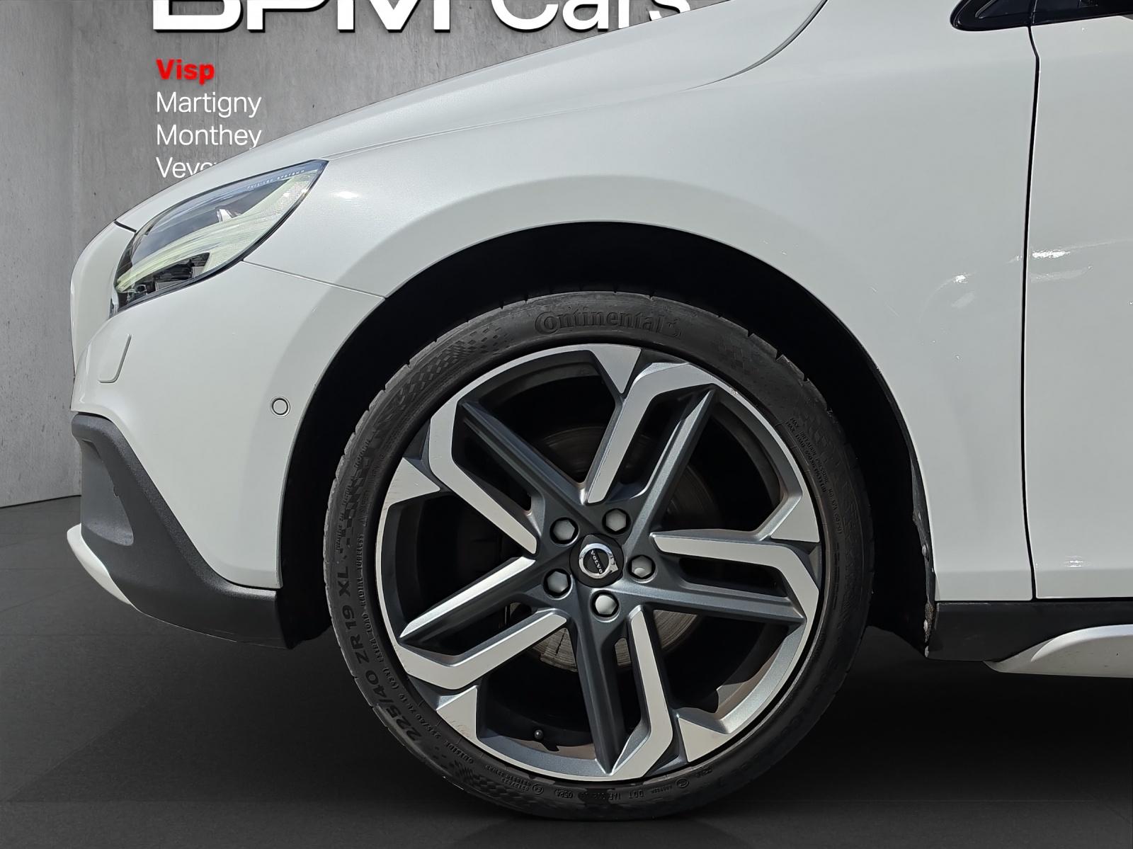 VOLVO V40 Cross Country Pro T4 AWD Geartronic-image-7