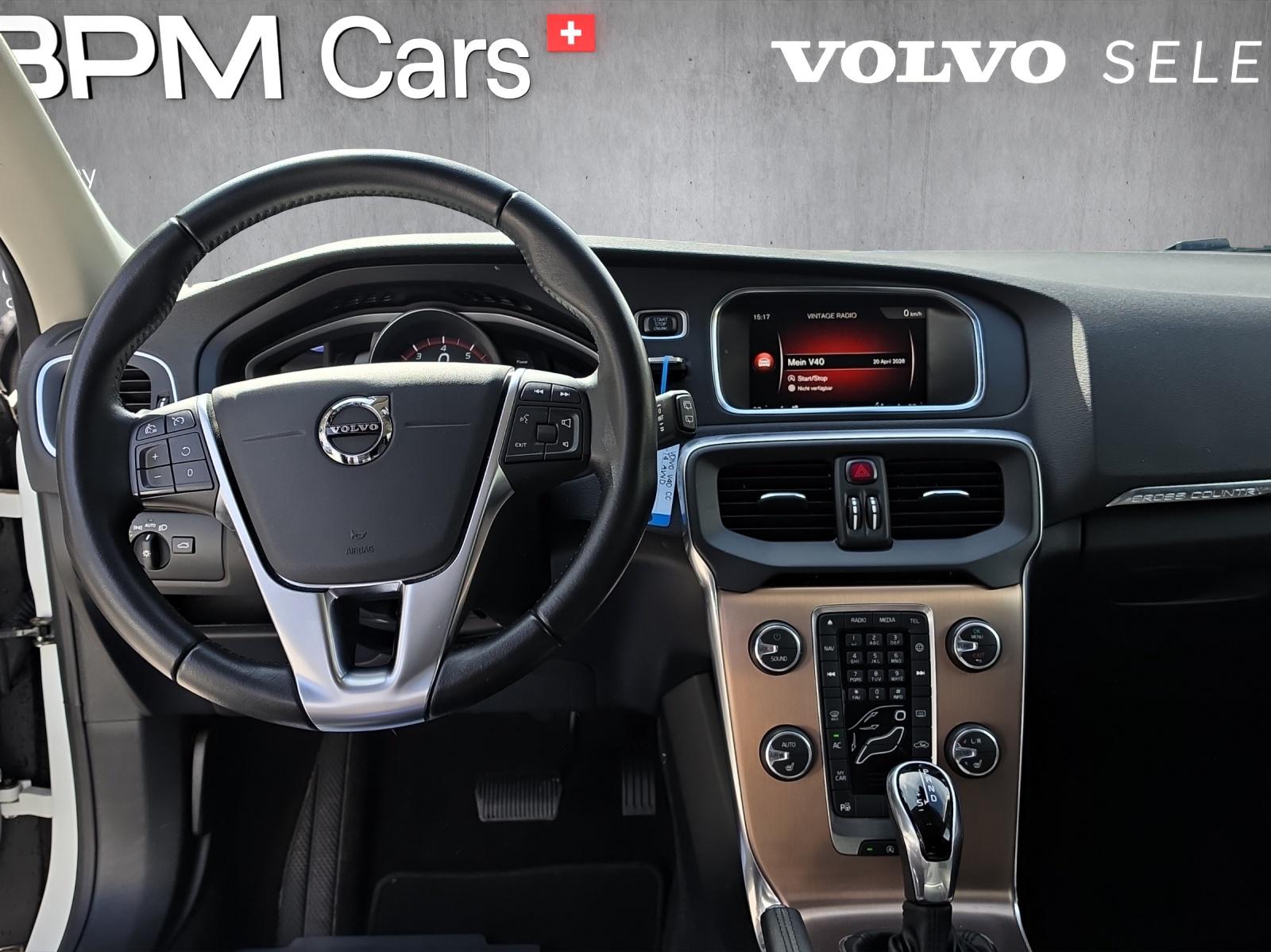 VOLVO V40 Cross Country Pro T4 AWD Geartronic-image-9