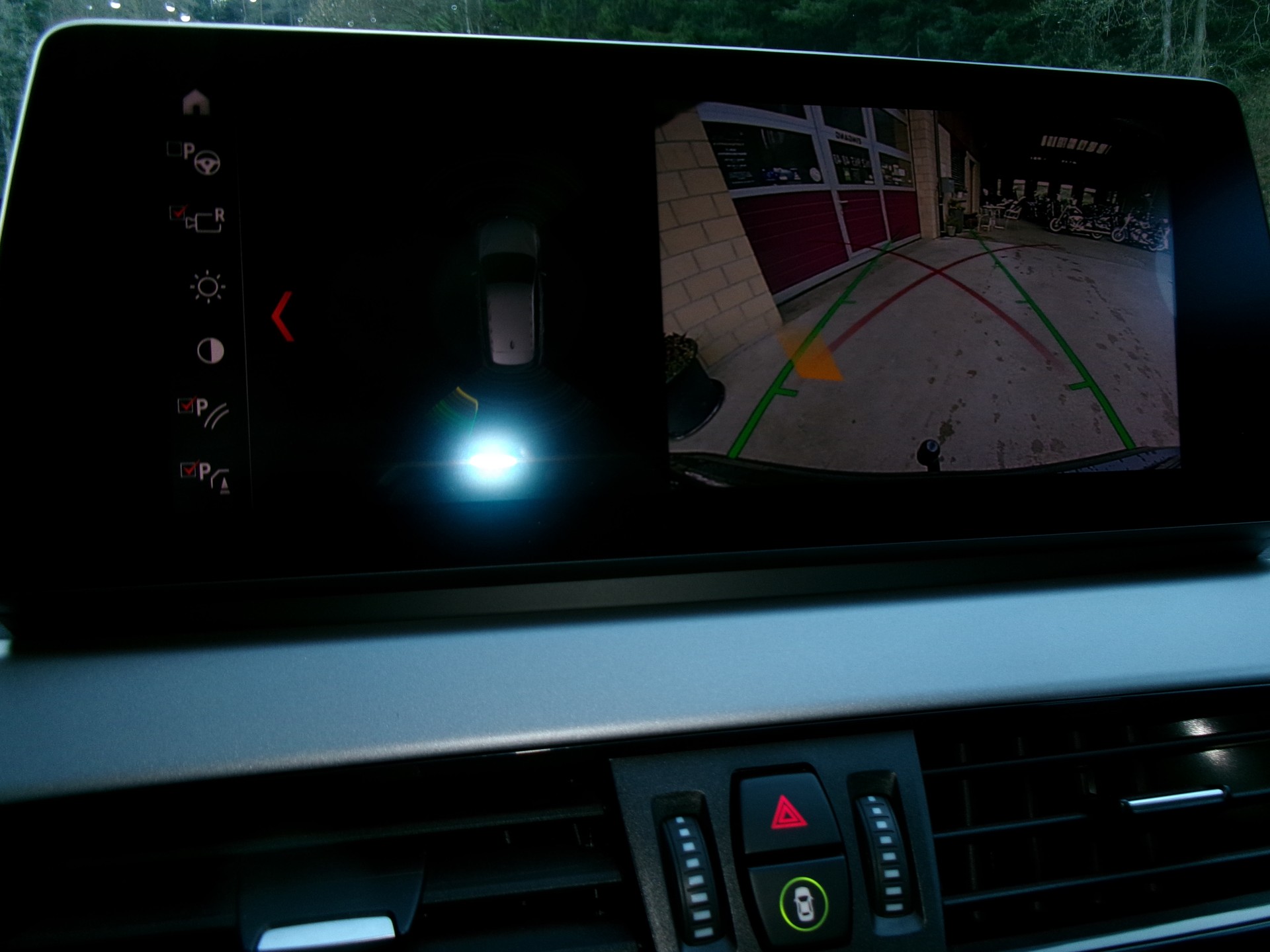 BMW X1 xDrive 18d Travel Edition Steptronic-image-9