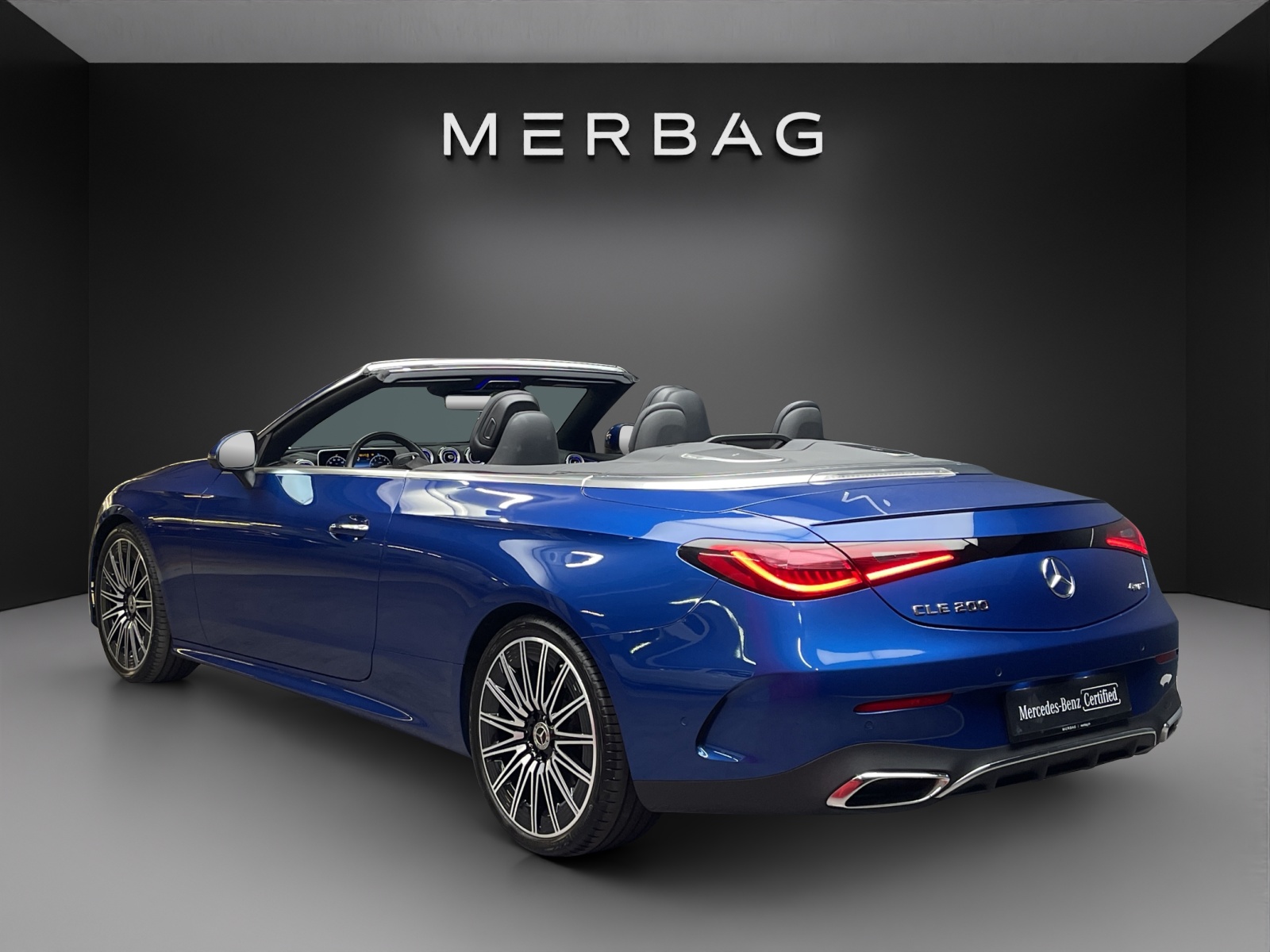 MERCEDES-BENZ CLE 200 Cabrio 4M-image-3