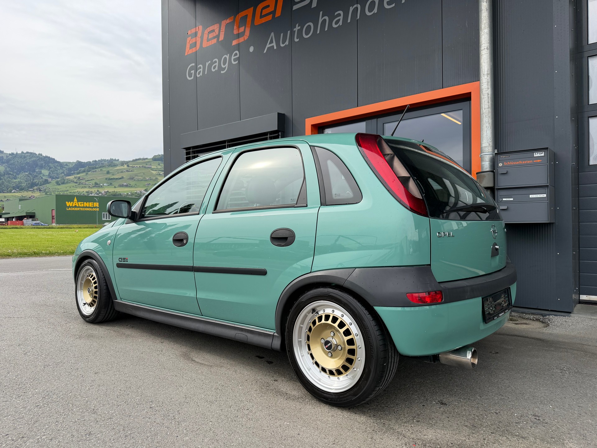 OPEL Corsa 1.4 16V Comfort-showroom-element-3