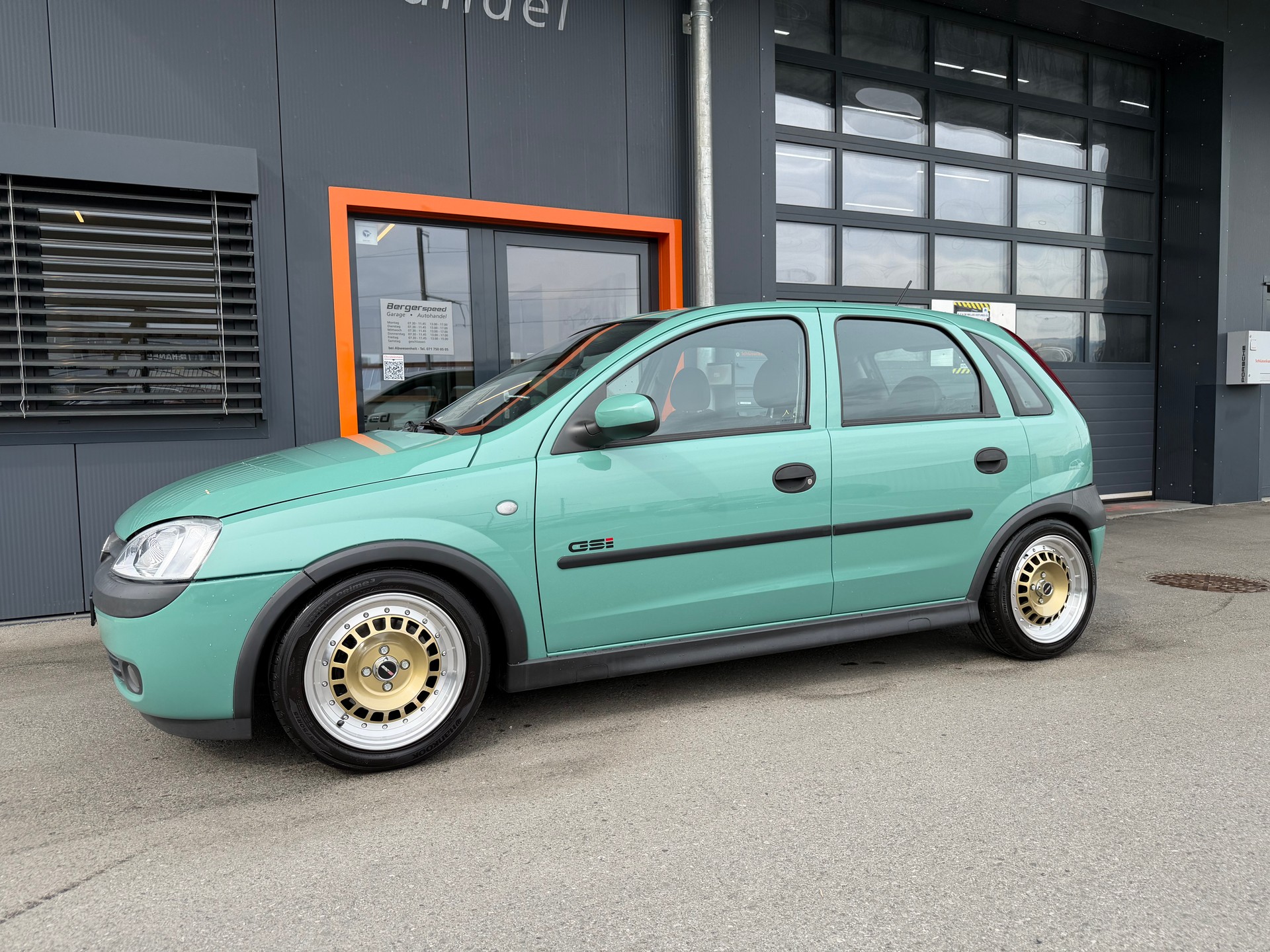 OPEL Corsa 1.4 16V Comfort-showroom-element-2