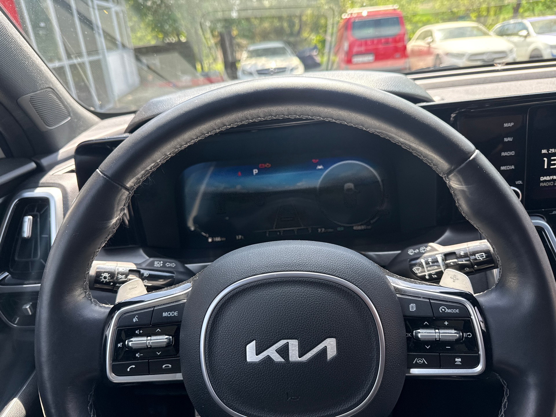 KIA Sorento 1.6 T-GDi HEV Style-image-13