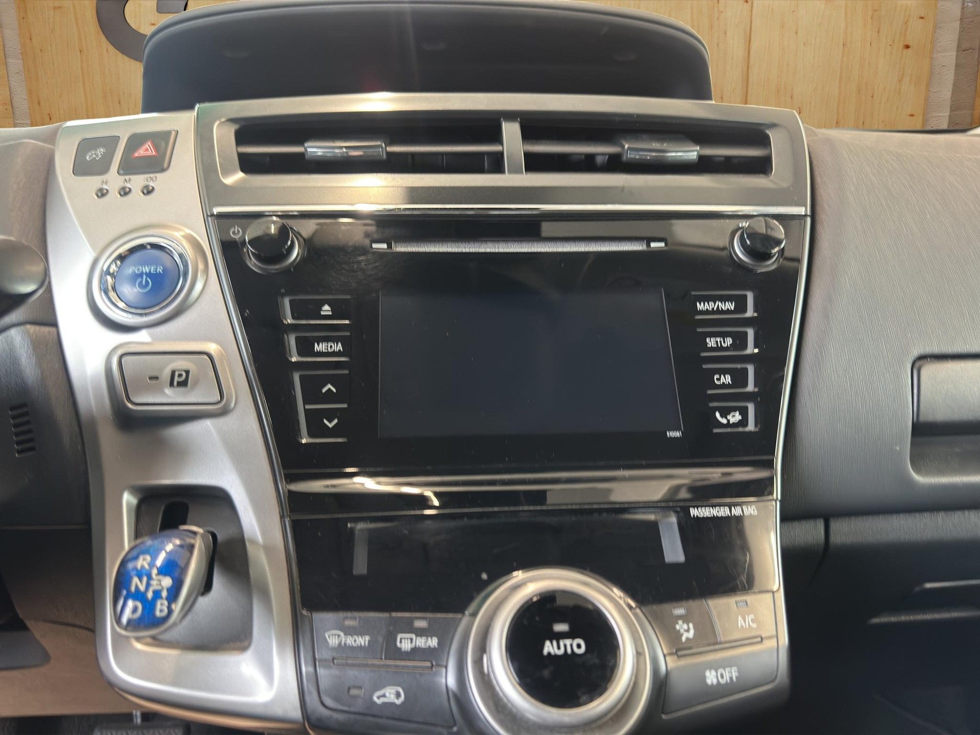 TOYOTA Prius+ Wagon 1.8 VVTi HSD Style-image-10