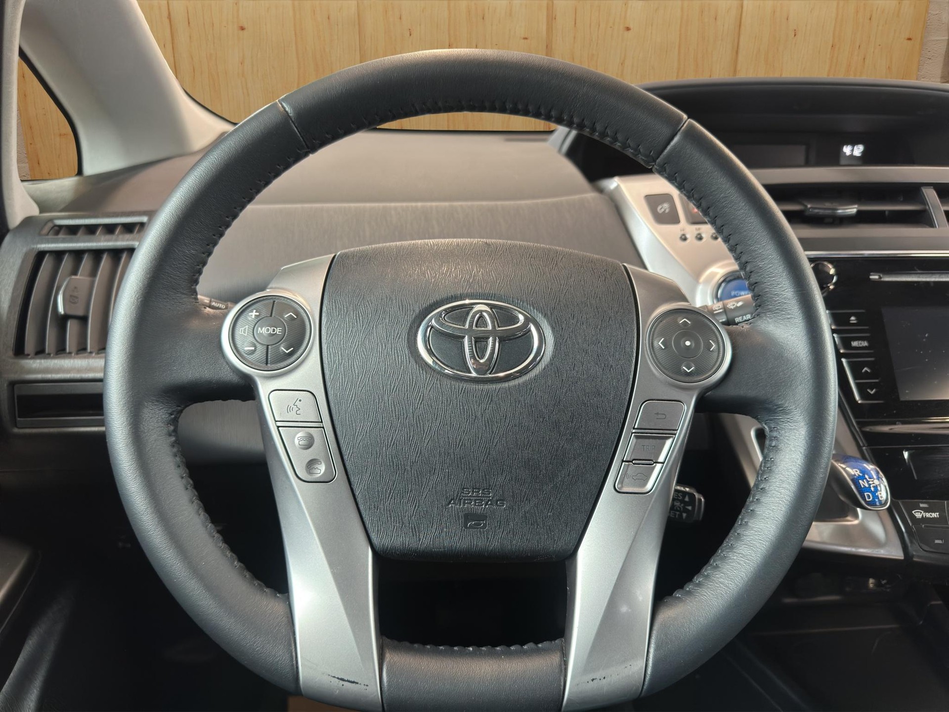 TOYOTA Prius+ Wagon 1.8 VVTi HSD Style-image-7