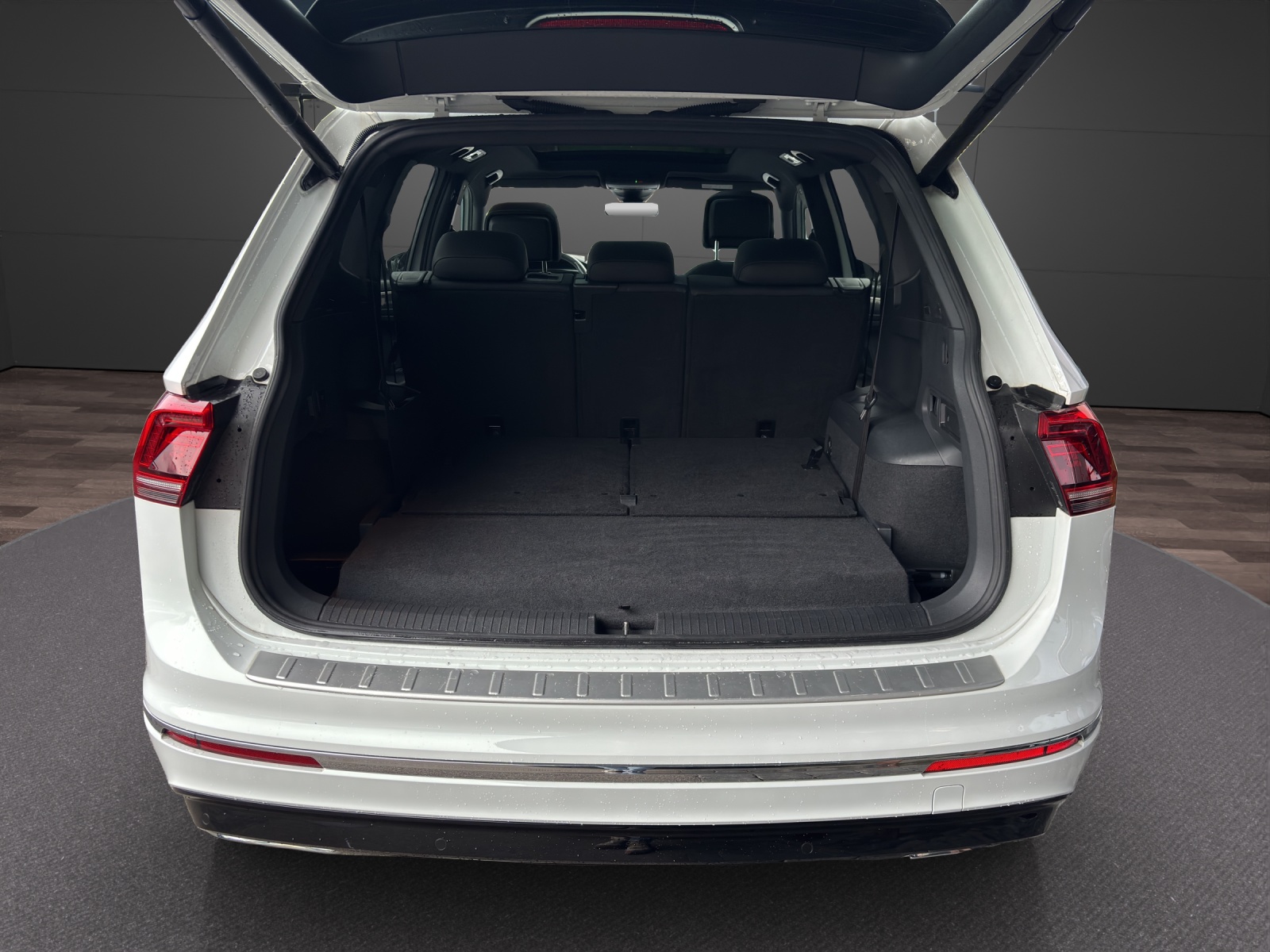 VW Tiguan Allspace 2.0TSI Highline 4Motion DSG-image-13
